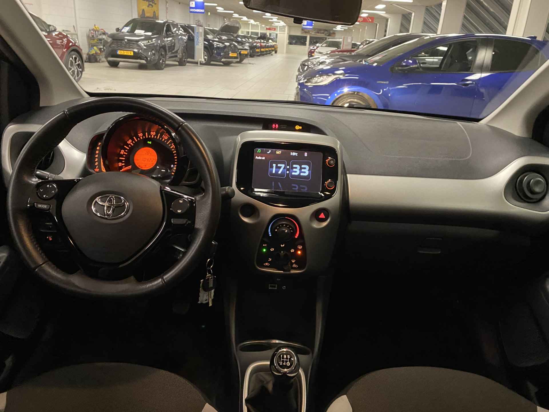 Toyota Aygo 1.0 VVT-i x-play - 8/31