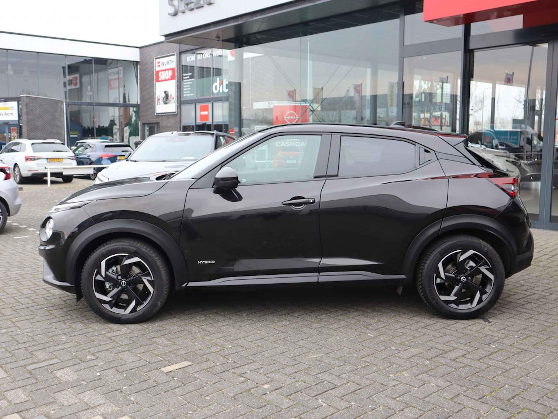 Nissan Juke 1.6 Hybride 143PK N-Connecta / All Season / Navigatie / Apple Ca - 3/27