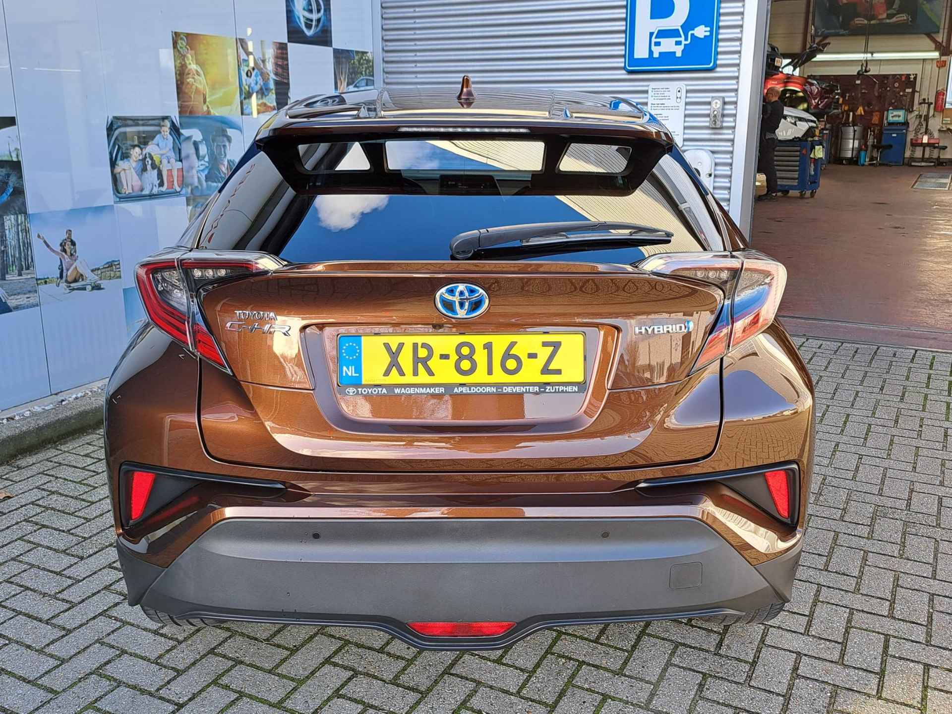 Toyota C-HR 1.8 Hybrid Executive Automaat - 5/26