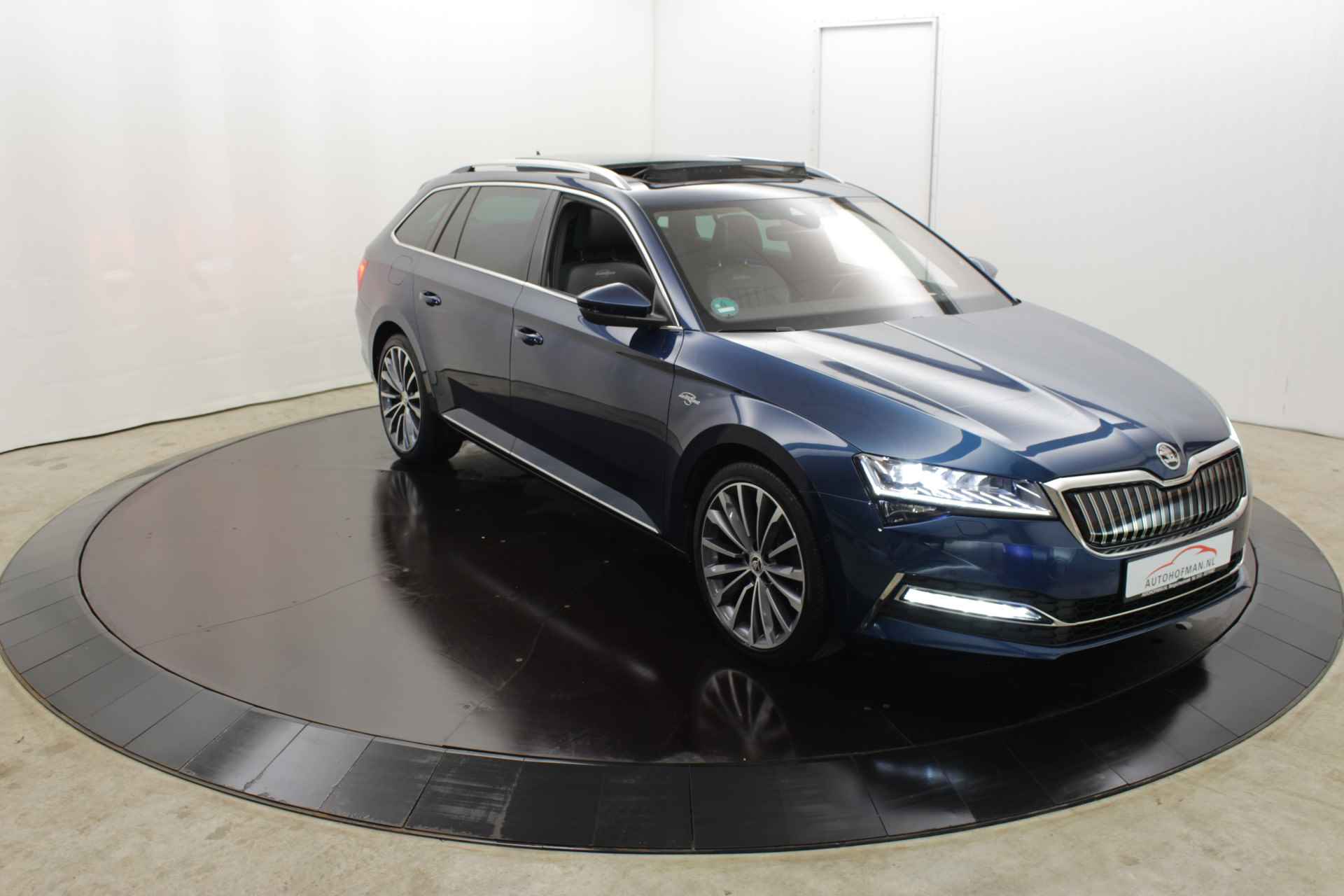 Škoda Superb IV 218PK Laurin & Klement El Trekh+aKlep 360°Cam Dodeh detec Panodak Vol Leder 19" Dicpro navi - 19/52