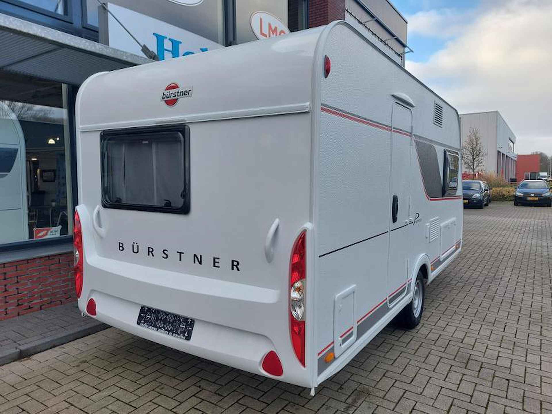 Bürstner Premio 395 TS 2025 Vast bed 209 cm lang - 5/18