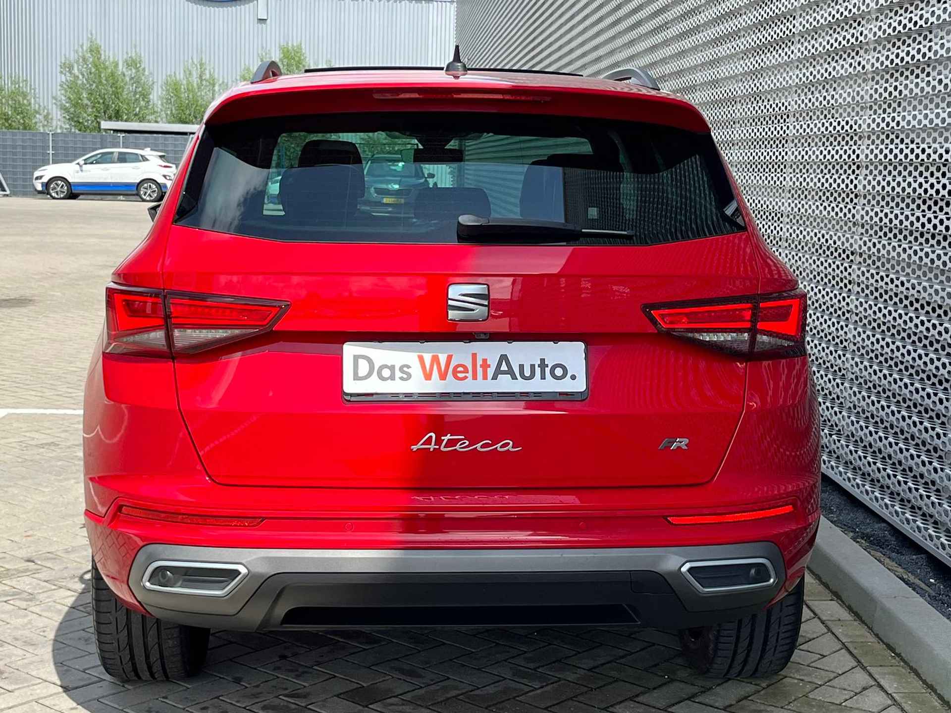 SEAT Ateca 1.5 TSI 150pk DSG FR / Facelift / Panoramadak / Virtual Cockpit / 19" LMV / Trekhaak Elek. / Beats Audio / Navi / Camera / Keyless / Stuur en Stoelverwarming / LED ** - 7/36