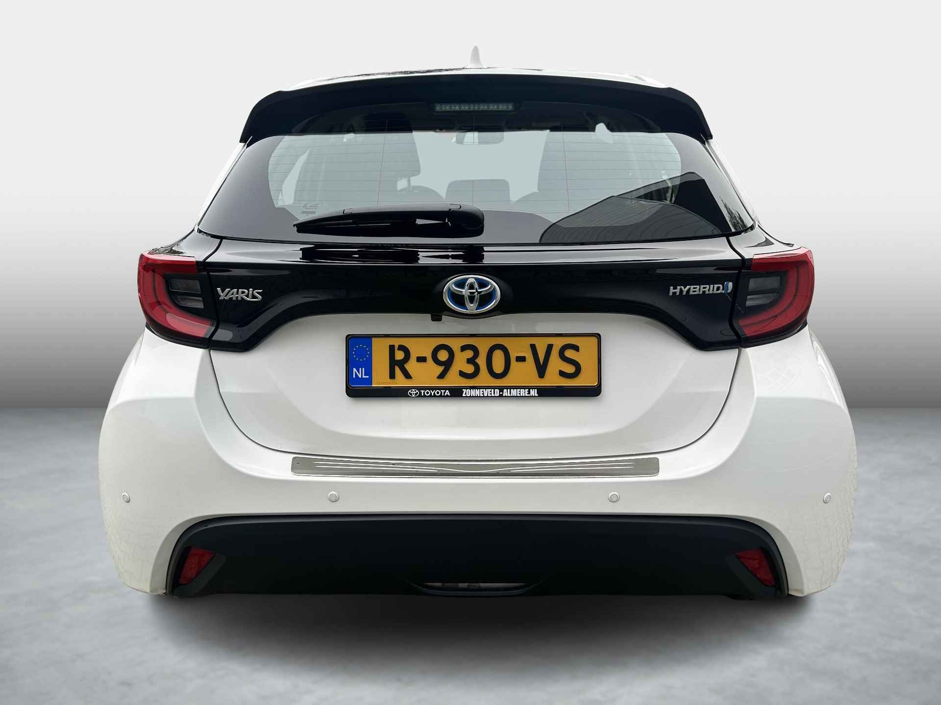 Toyota Yaris 1.5 Hybrid Dynamic - 4/18