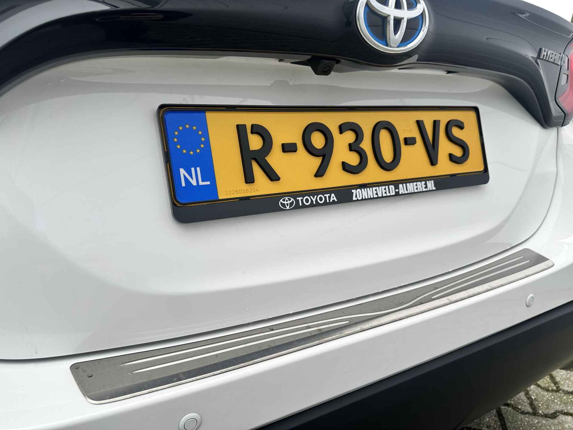 Toyota Yaris 1.5 Hybrid Dynamic - 5/18