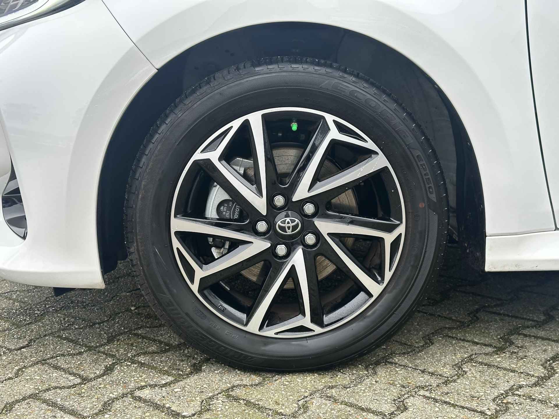 Toyota Yaris 1.5 Hybrid Dynamic - 9/18