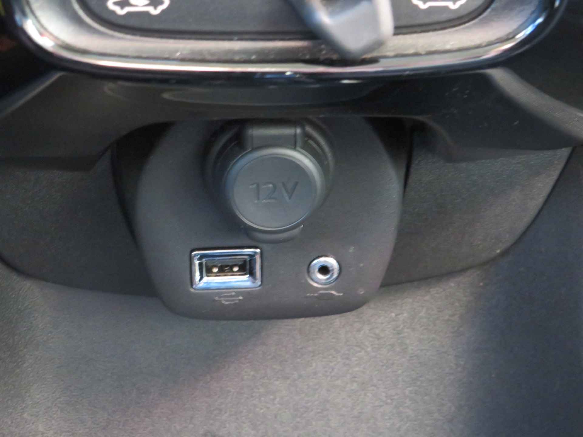 Citroën C1 1.0 VTi Feel | Airco | Bluetooth | LED Dagrijverlichting | Incl. BOVAG Garantie | 2e eigenaar| 5-Deurs | - 23/28