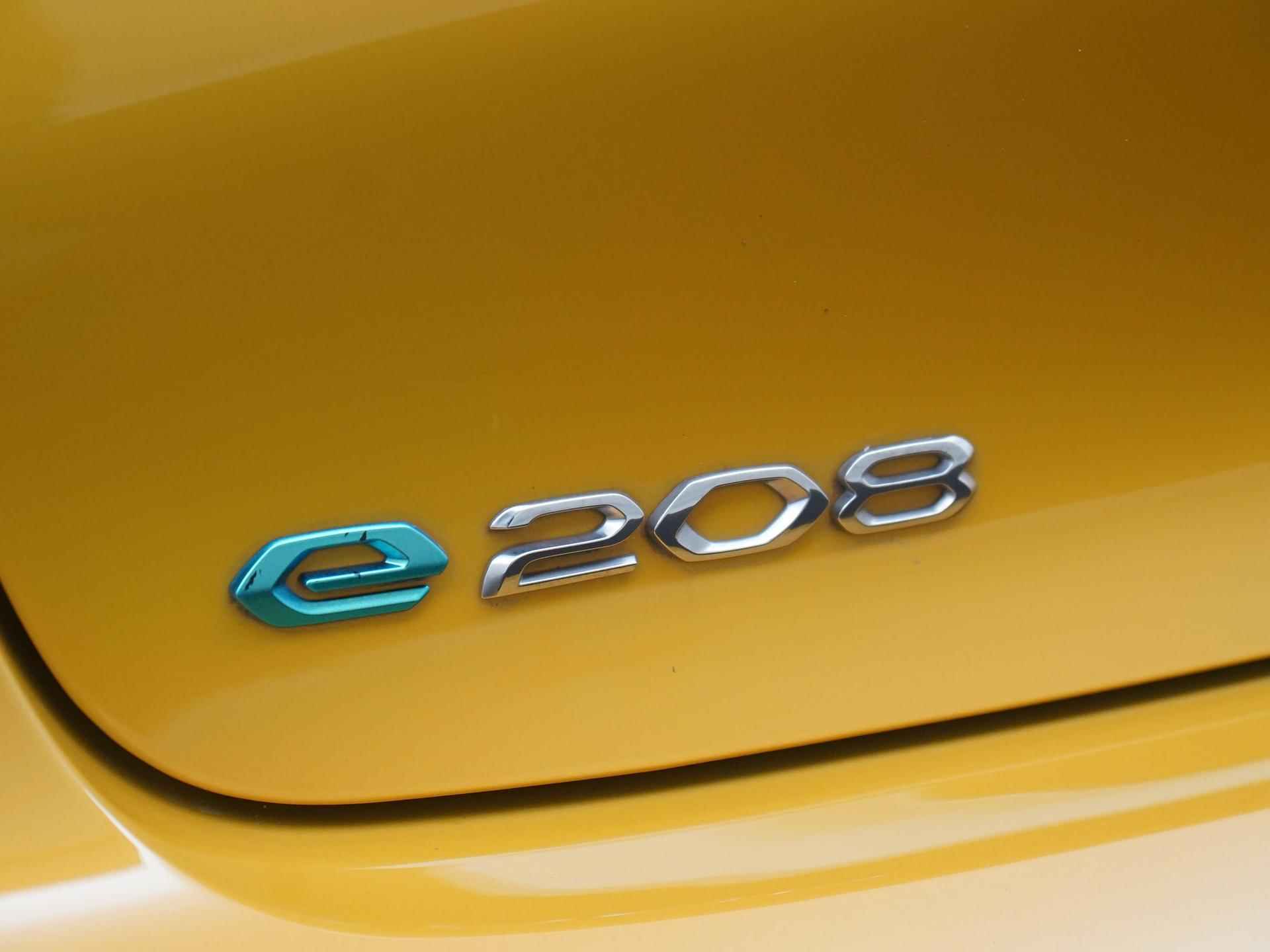 Peugeot e-208 EV Allure Pack 50 kWh 3 fase | Camera | Carplay | Stoelverwarming | Zondag Open! - 26/40