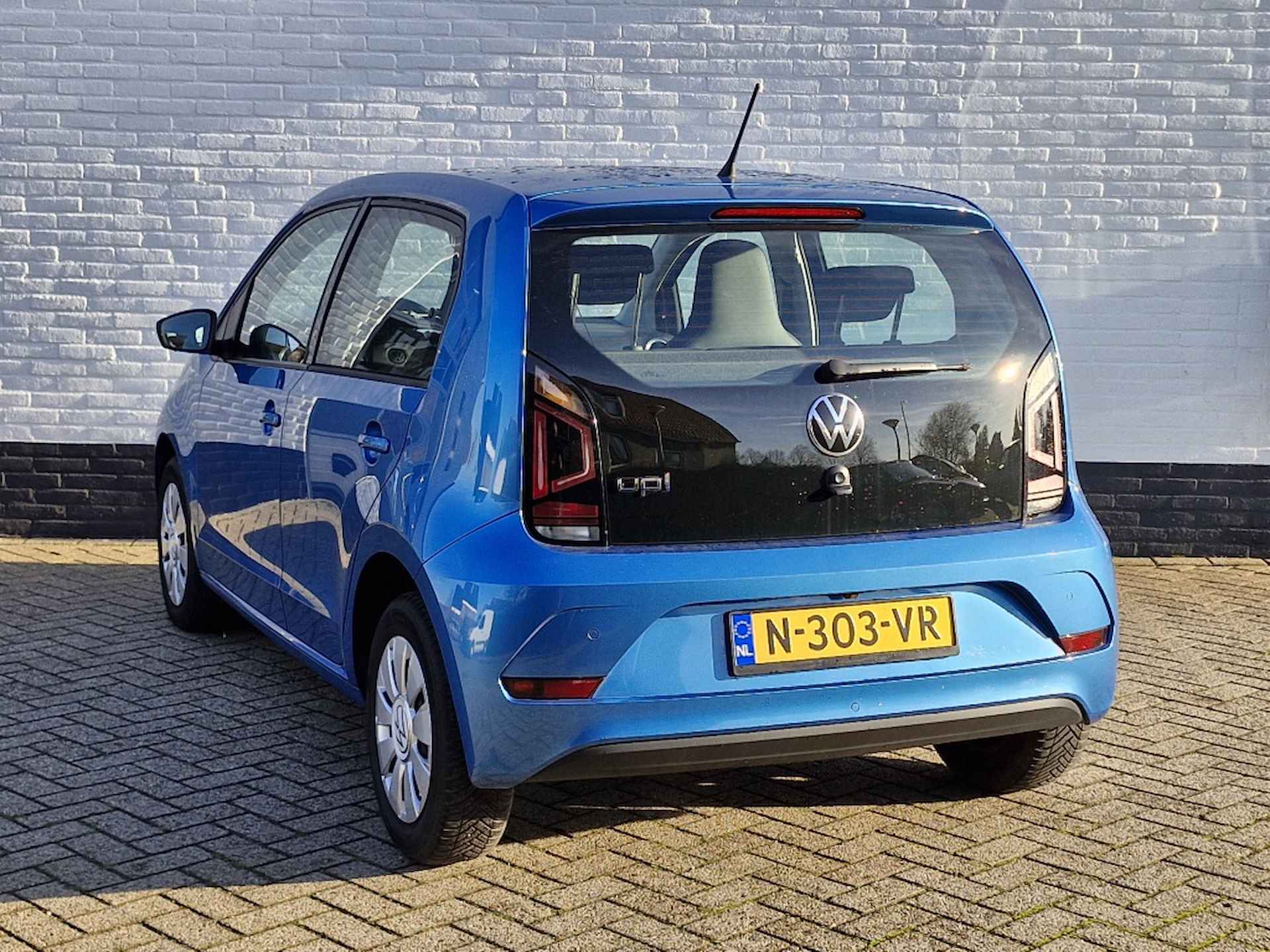 Volkswagen Up! 1.0 - 4/24