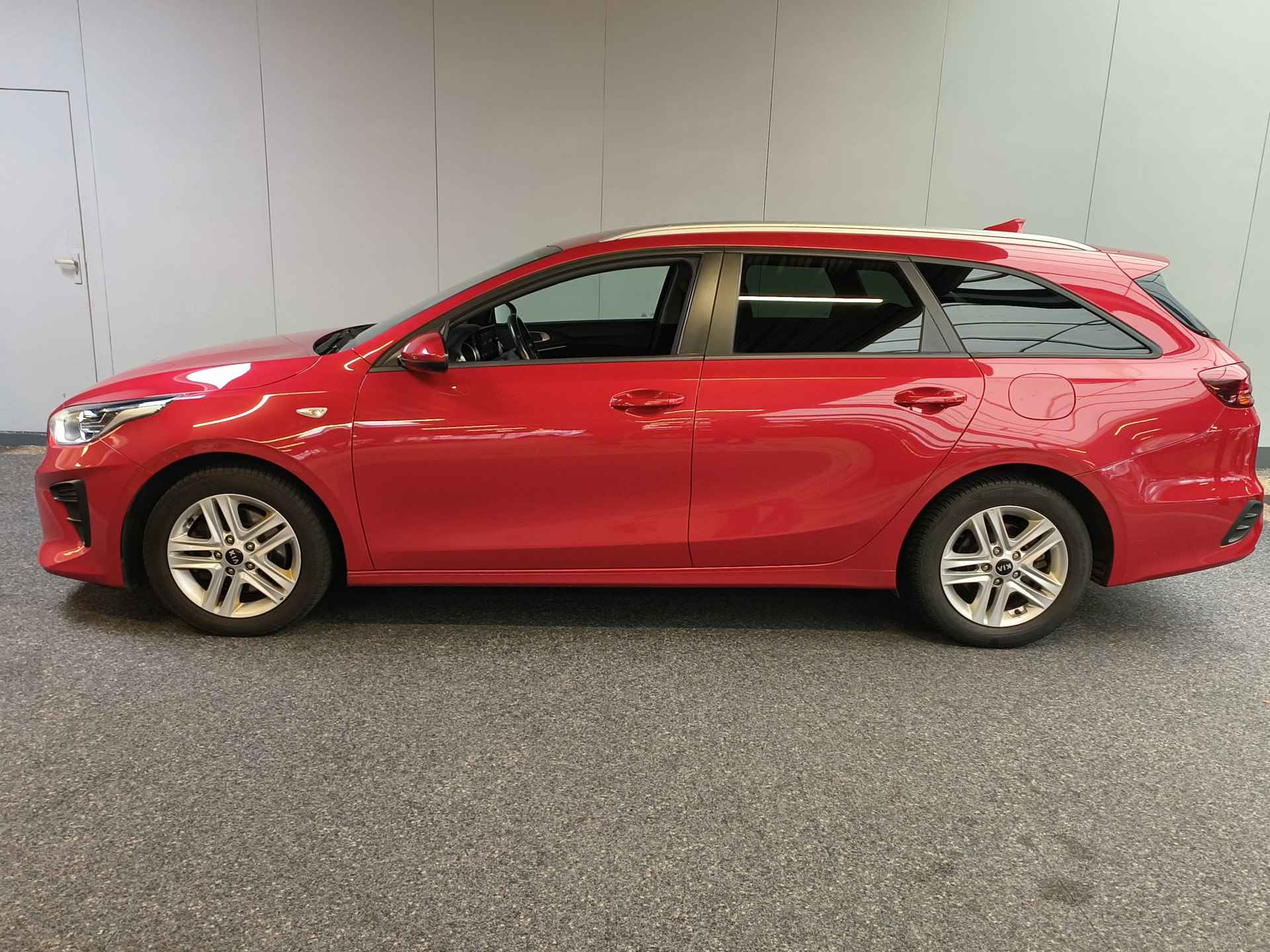 Kia Ceed Sportswagon 1.0 T-GDi uit 2021 Rijklaar + Fabrieksgarantie tot 09-2028 Henk Jongen Auto's in Helmond,  al 50 jaar service zoals 't hoort! - 6/32