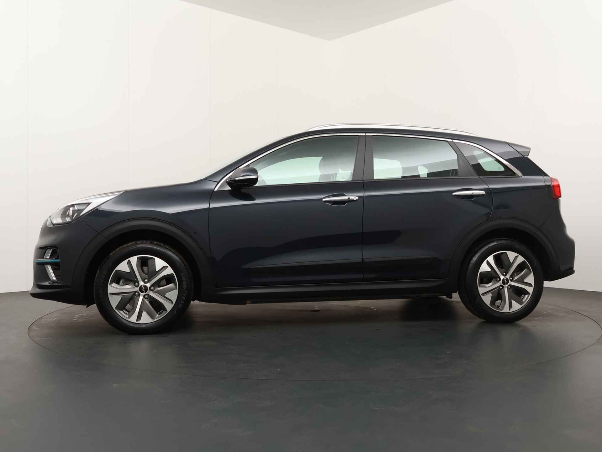 Kia e-Niro DynamicLine 64 kWh - Adaptief Control - Climate Control - Navigatie - Apple/Android Carplay - Fabrieksgarantie Tot 2029 - 3/49