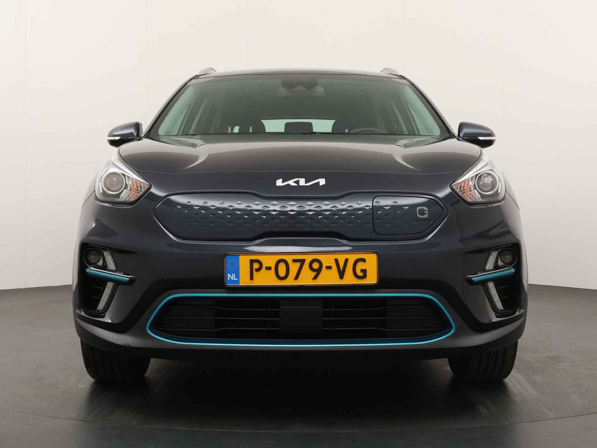 Kia e-Niro DynamicLine 64 kWh - Adaptief Control - Climate Control - Navigatie - Apple/Android Carplay - Fabrieksgarantie Tot 2029 - 12/49