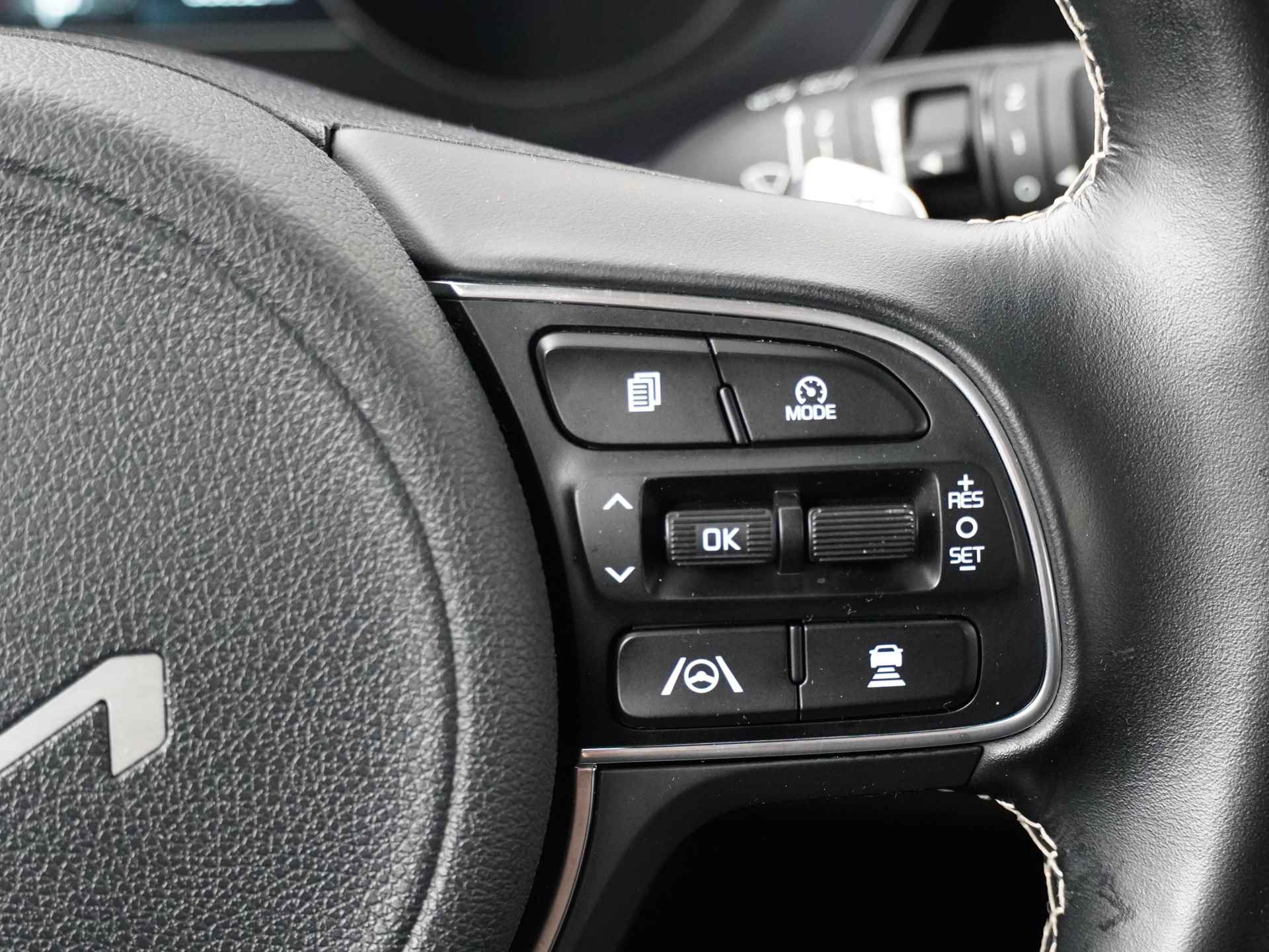 Kia e-Niro DynamicLine 64 kWh - Adaptief Control - Climate Control - Navigatie - Apple/Android Carplay - Fabrieksgarantie Tot 2029 - 27/49