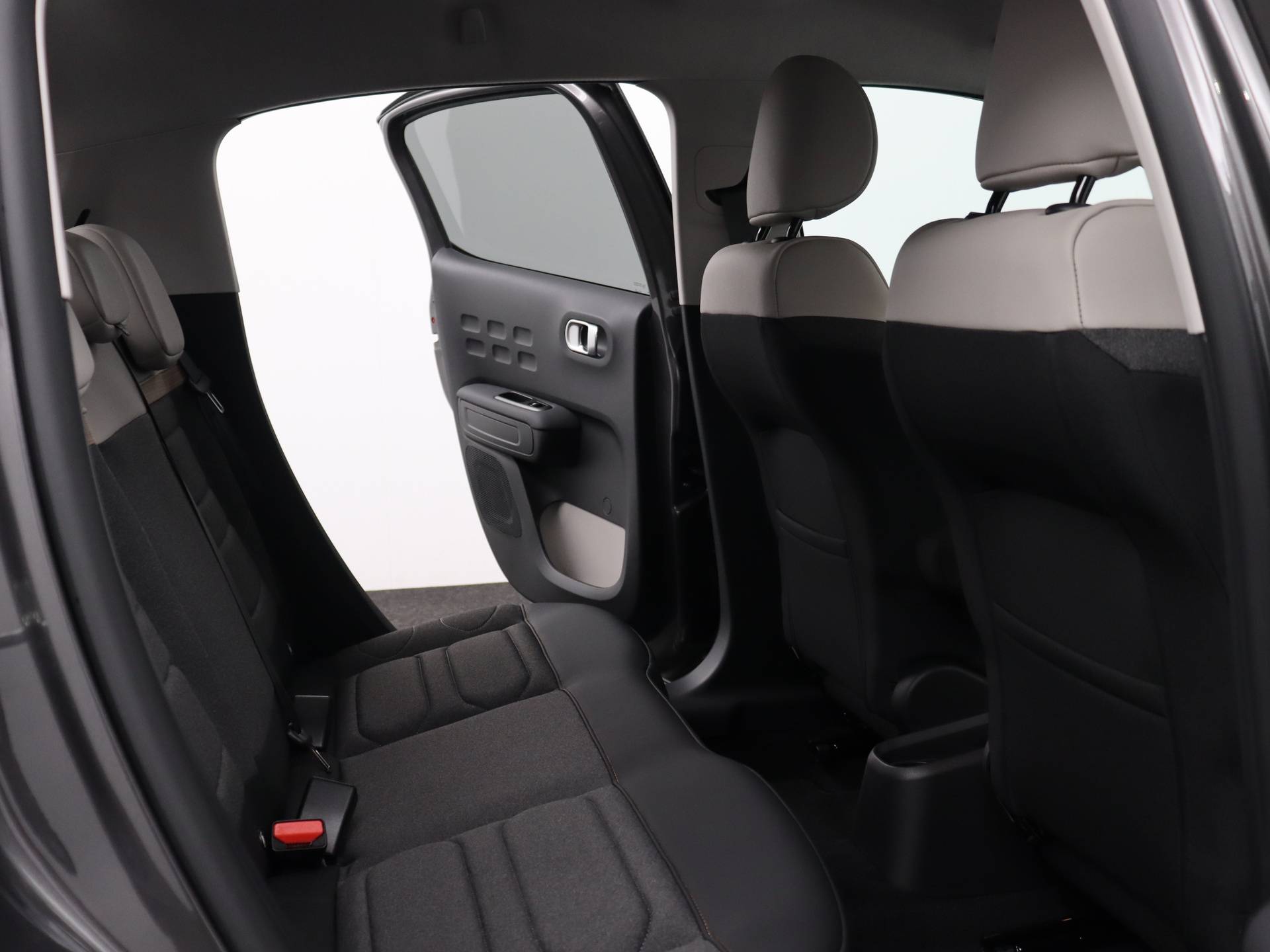 Citroën C3 110 PureTech Shine EAT6 | Rijklaar | Automaat | Achteruitrijcamera | Navigatie | 17"Lichtmetalen velgen | - 9/25