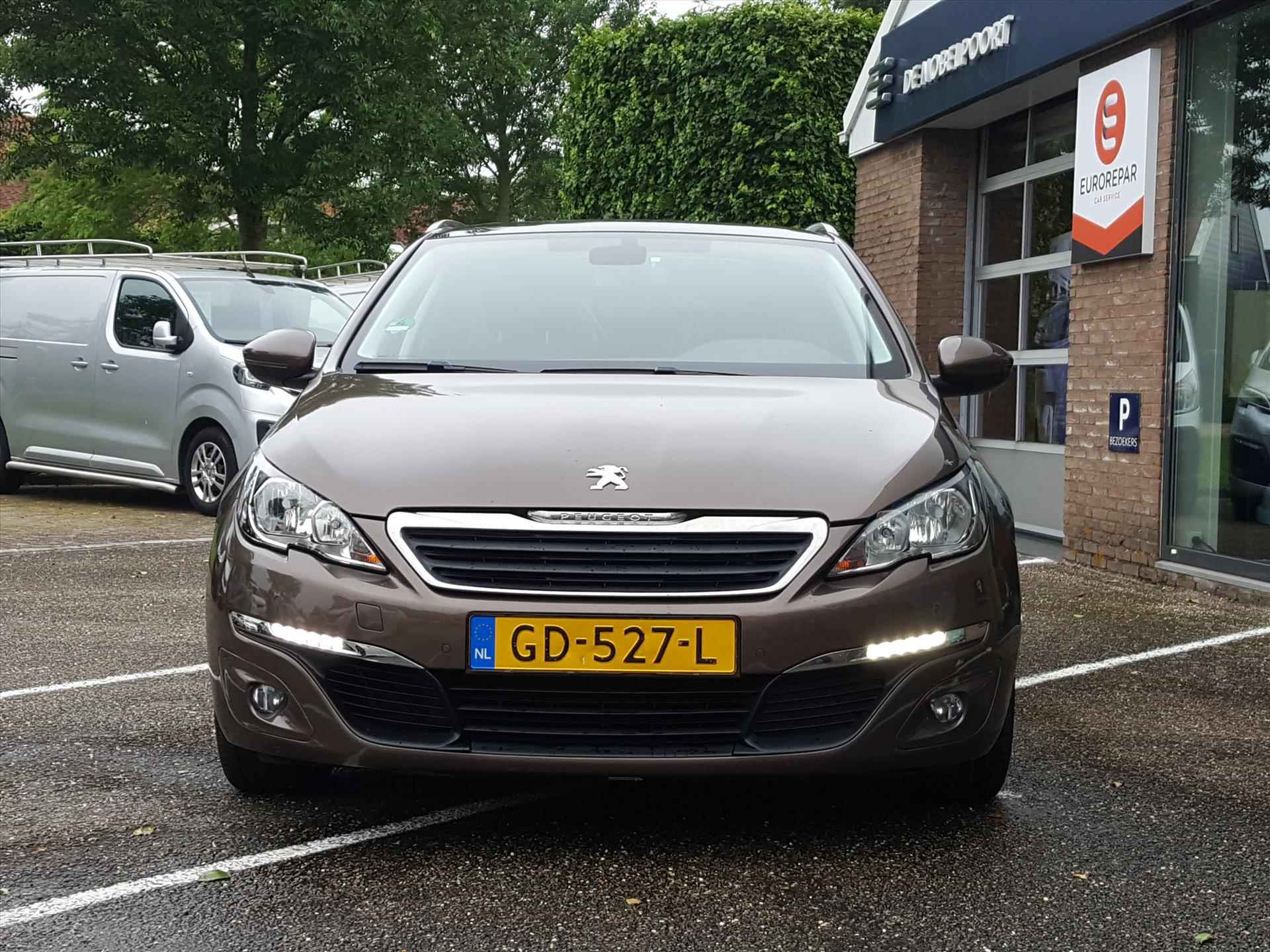 Peugeot 308 BLUE L. EXECUTIVE 1.2 PureTech-110pk Navigatie | TREKHAAK | Cruise & Climate control | Parkeersensoren | Panoramadak | BT | LMV - 10/48