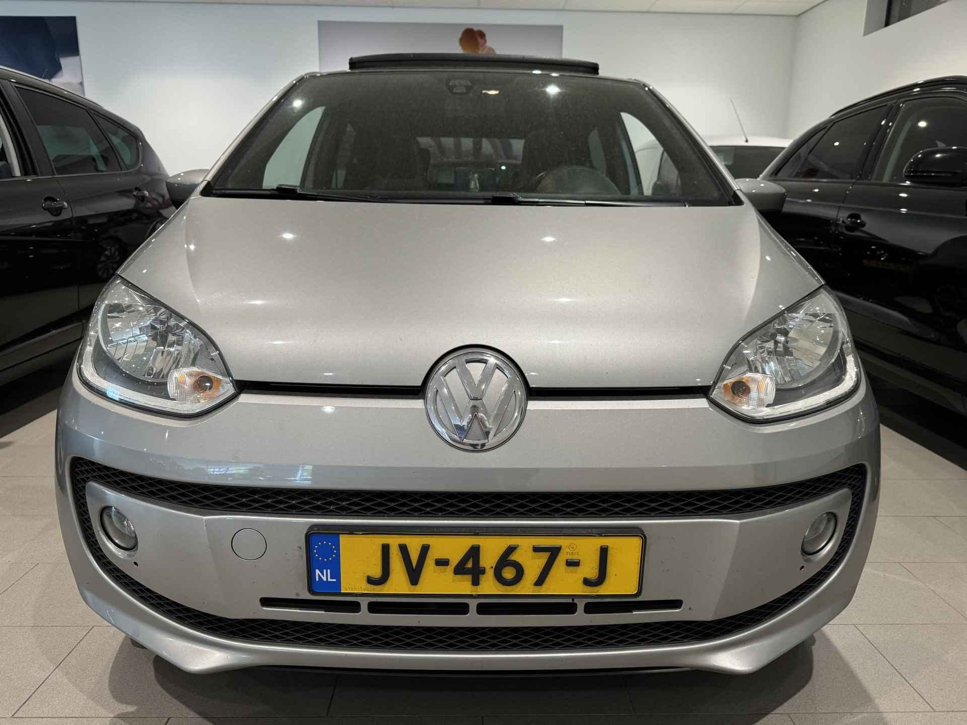 Volkswagen Up! 1.0 high up! BlueMotion | Airconditioning | Cruise Control | Schuifdak | Parkeersensoren achter | Budget | - 8/10