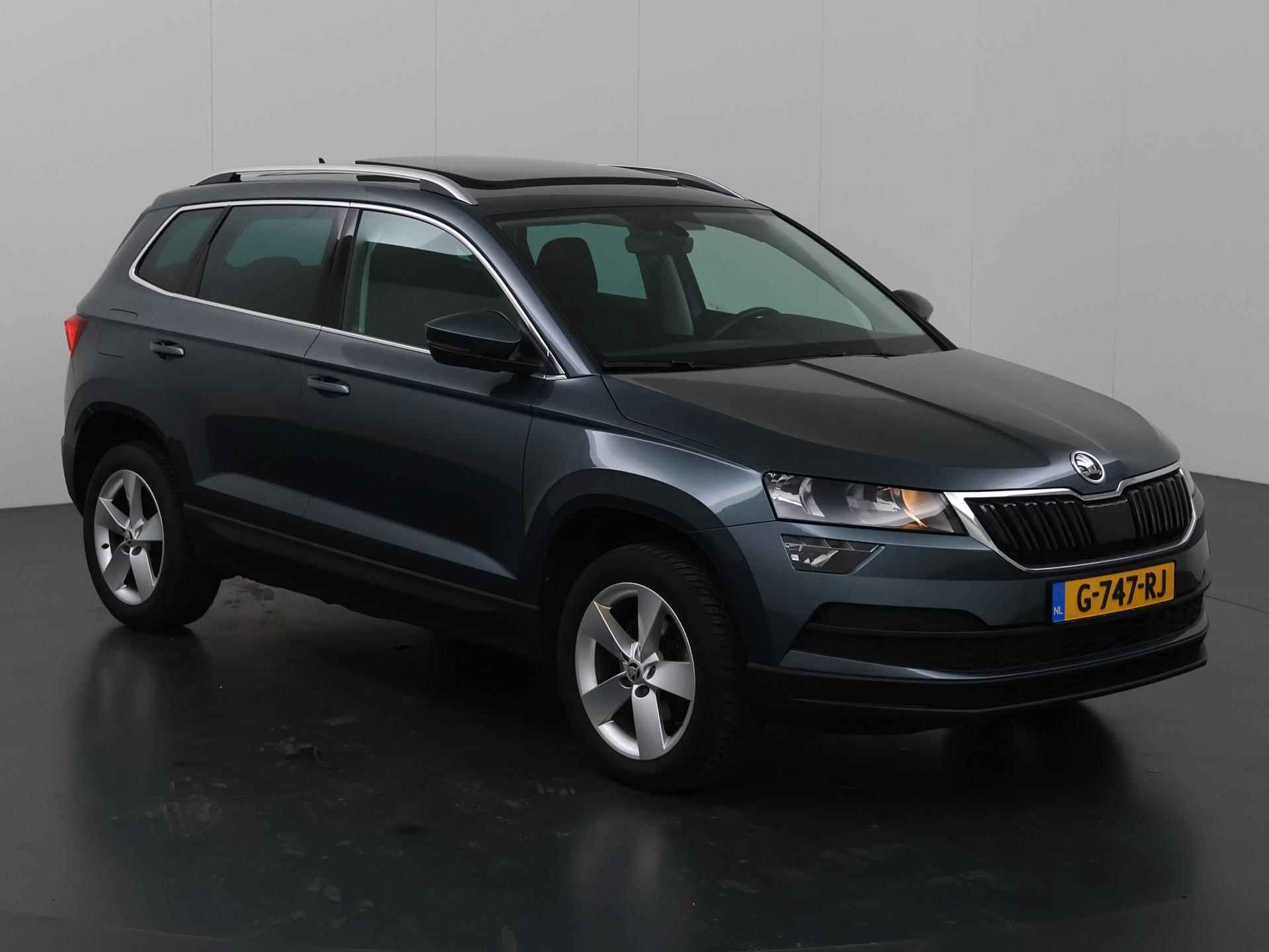 Skoda Karoq 1.0 TSI Ambition Business | Trekhaak | Panoramadak | Virtual Cockpit | Parkeercamera | Navigatie | Stoelverwarming | Climate Control | DAB | - 24/39