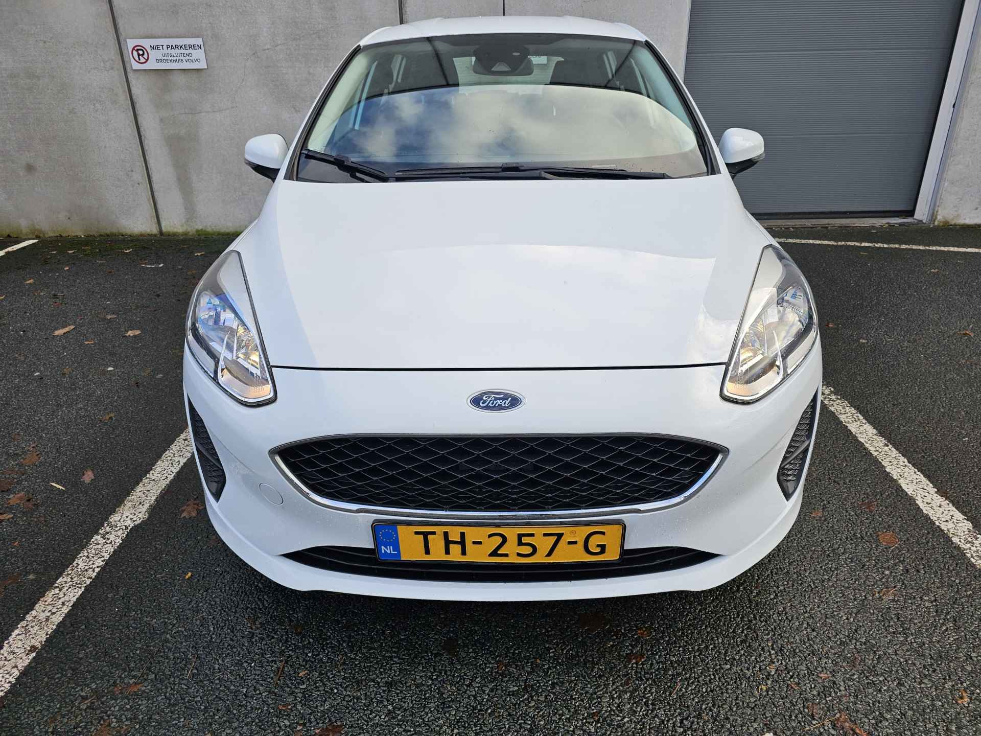 Ford Fiesta 1.1 Trend 5-Drs | Navigatie | Voorruitverwarming | Airco | Cruiseconrol | PDC | Rijstrooksensor met correctie | - 2/13