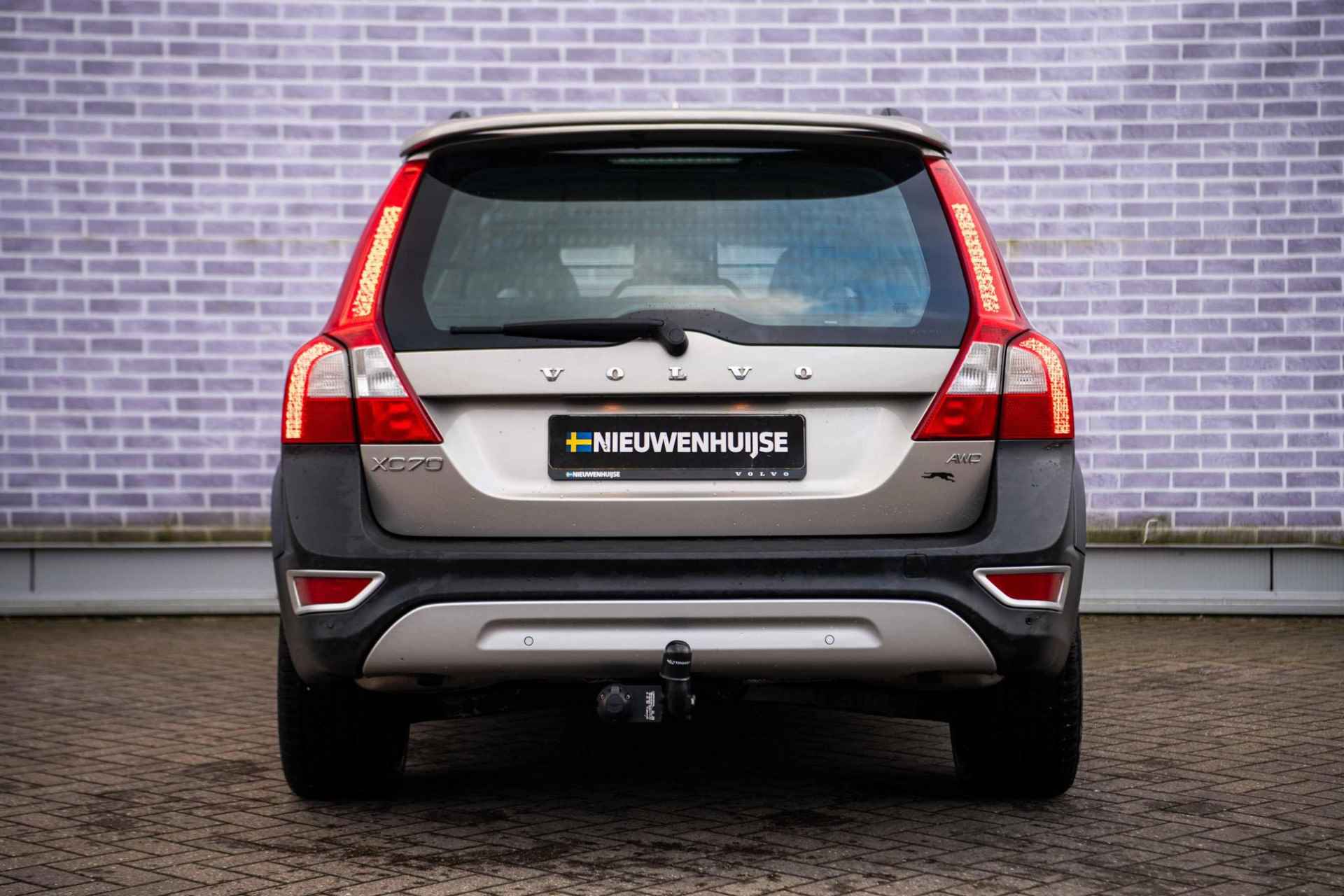 Volvo XC70 3.2 Summum | Trekhaak | Schuif/Kantel dak | Adaptive Cruise | BLIS | Parkeersensoren | Memory Seats | Leer | Stoelverwarming | - 13/34