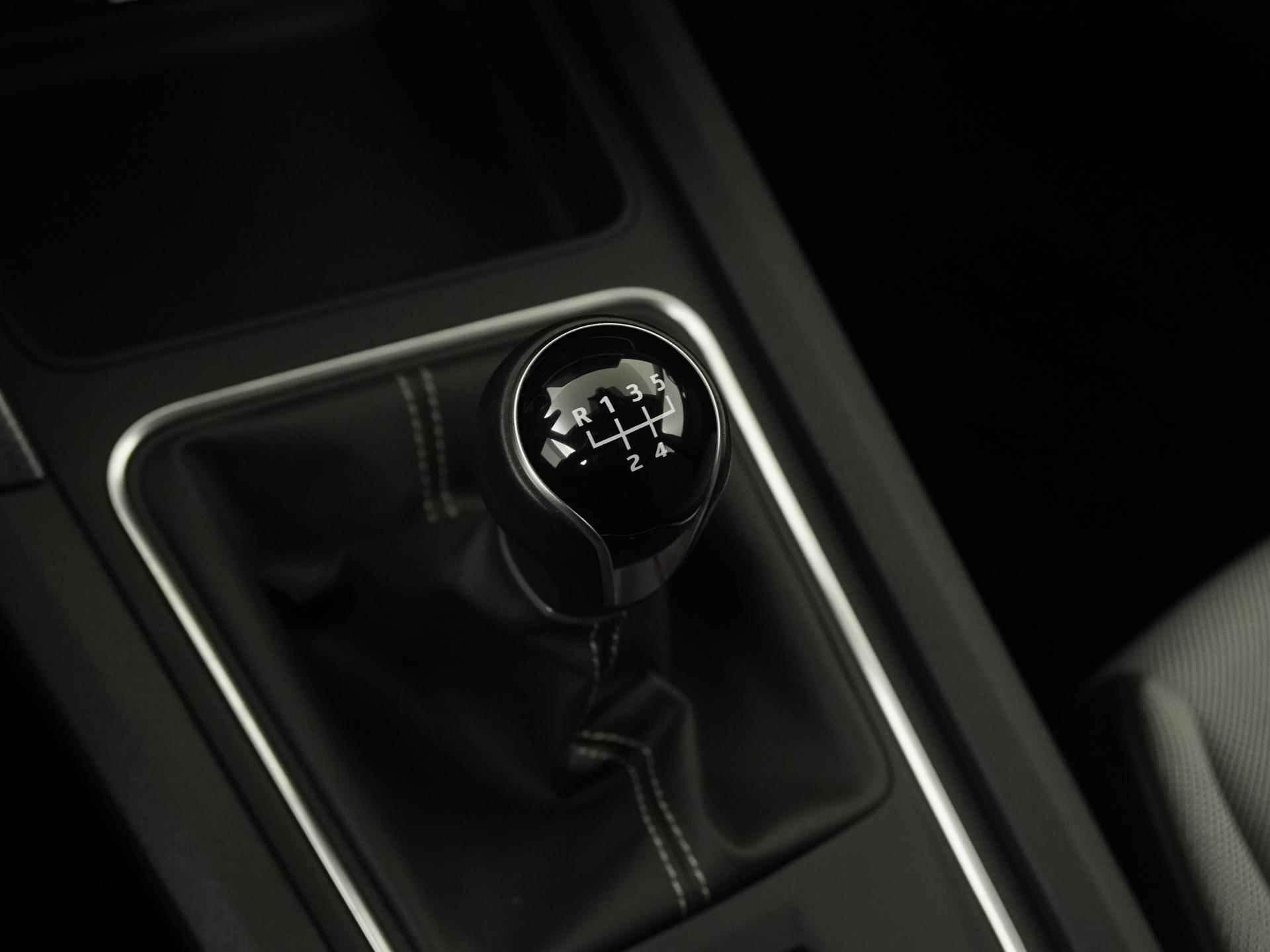 SEAT Leon Sportstourer 1.0 TSI Style | Digital Cockpit | Stoelverwarming | Beats Audio | Zondag Open! - 11/36