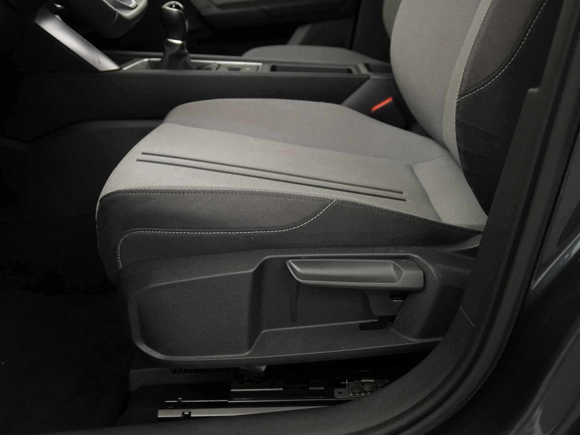 SEAT Leon Sportstourer 1.0 TSI Style | Digital Cockpit | Stoelverwarming | Beats Audio | Zondag Open! - 26/36