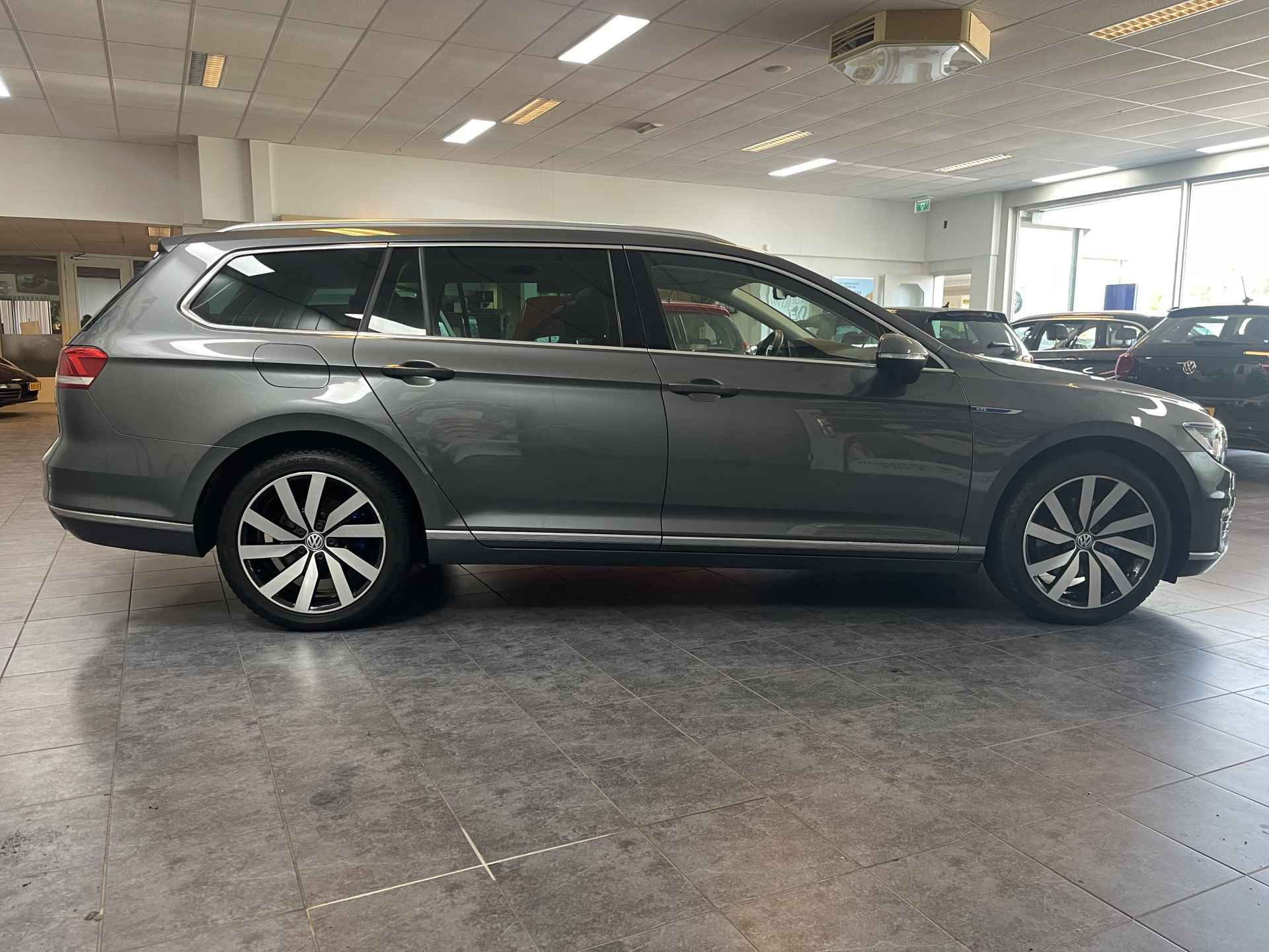 Volkswagen Passat Variant 1.4 TSI GTE Connected Series Trekhaak, Panorama dak, Climate control. - 4/31