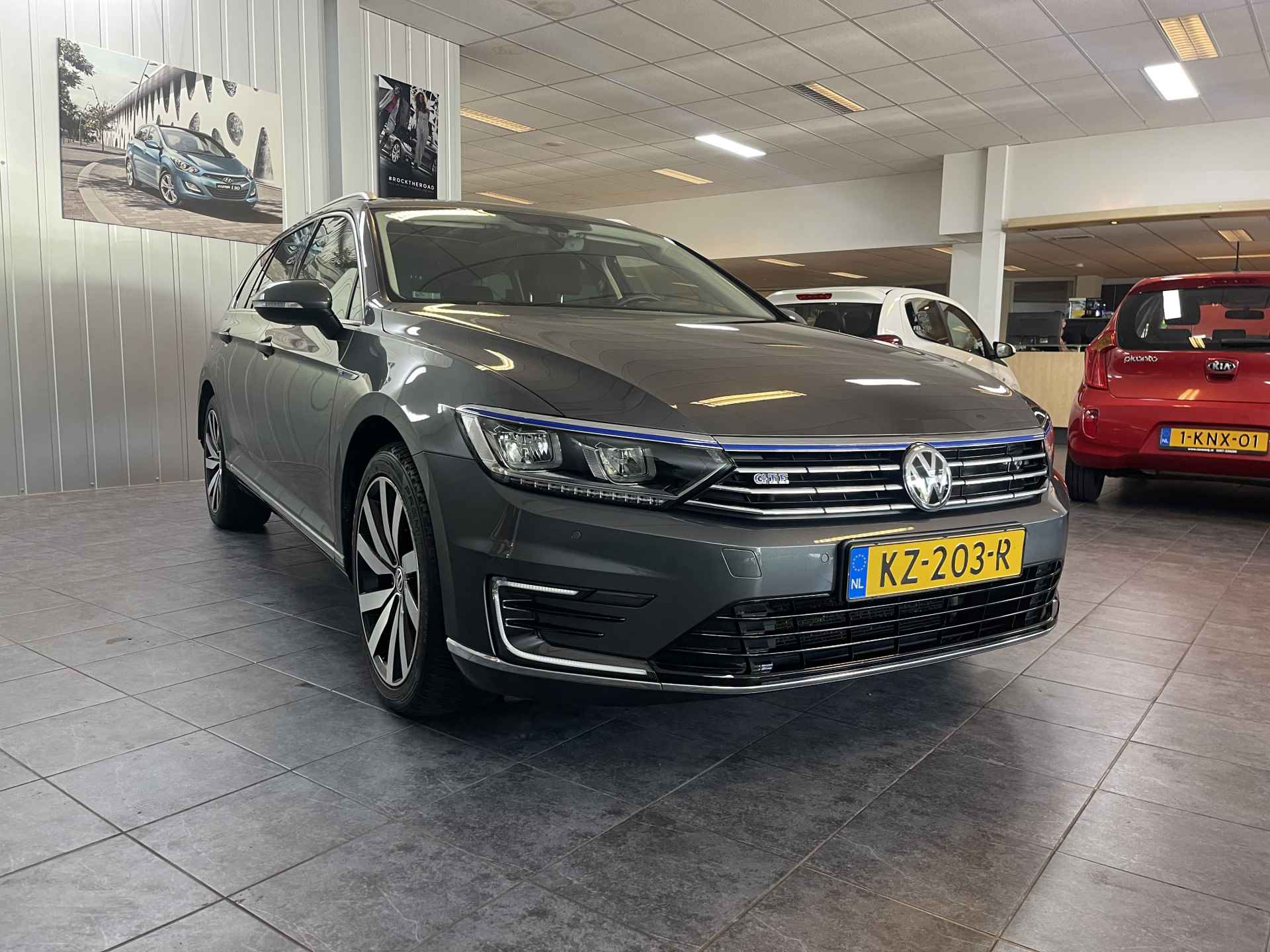 Volkswagen Passat Variant 1.4 TSI GTE Connected Series Trekhaak, Panorama dak, Climate control. - 5/31