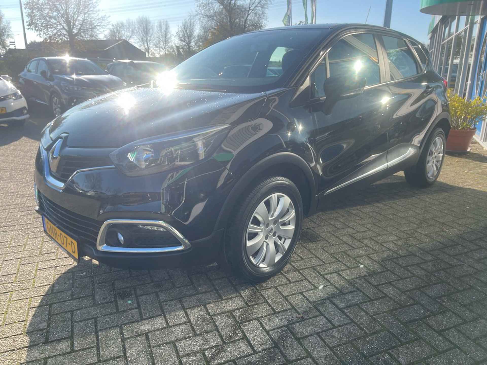 Renault Captur 0.9 TCe Limited, Nav, Trekhaak, Airco - 2/25