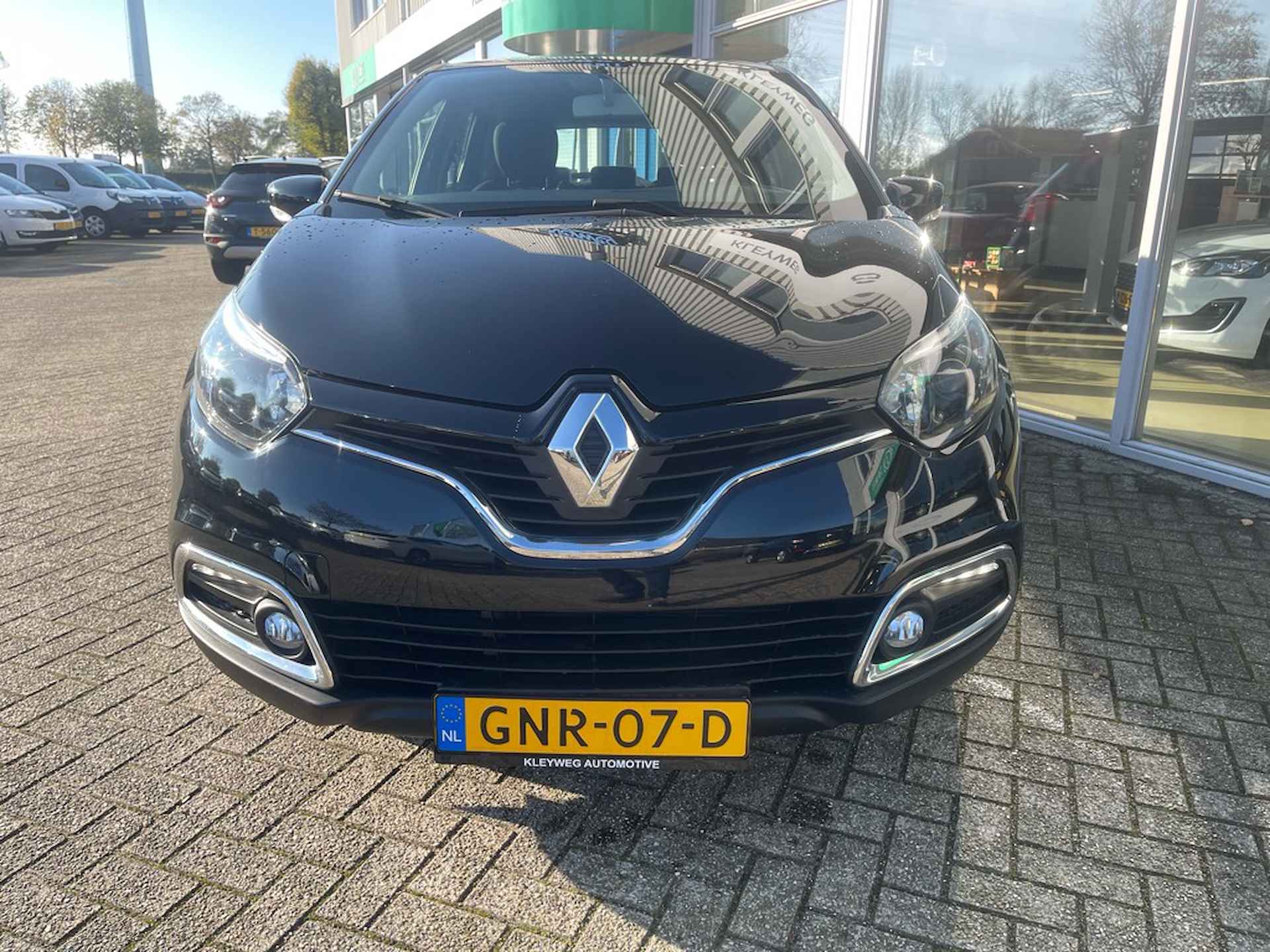 Renault Captur 0.9 TCe Limited, Nav, Trekhaak, Airco - 3/25