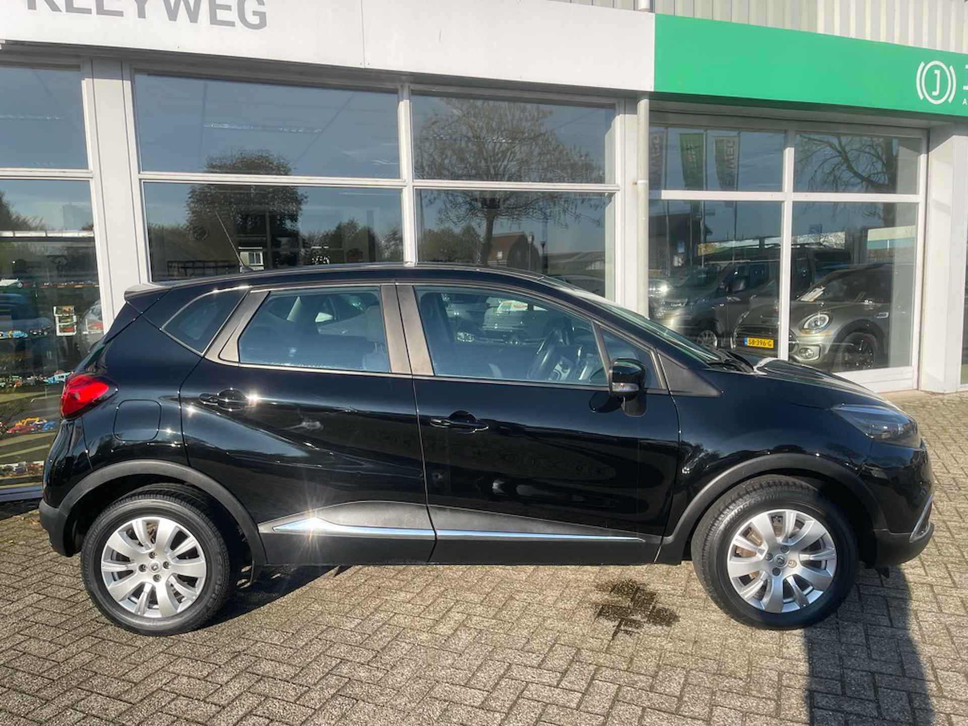 Renault Captur 0.9 TCe Limited, Nav, Trekhaak, Airco - 6/25