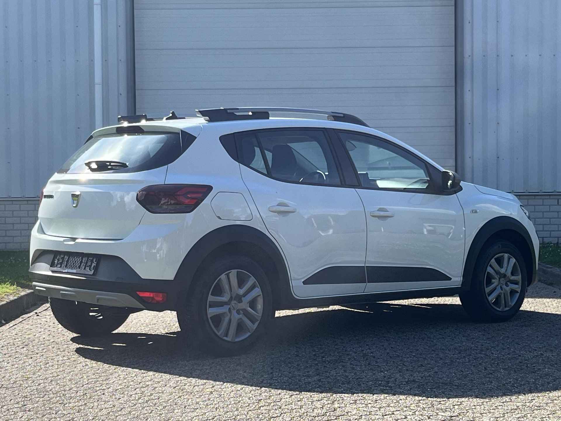 Dacia Sandero Stepway 1.0 TCe 90 Expression / Apple Carplay & Android Auto / Parkeersensoren / Climate Control / Cruise Control / Armsteun / DAB / - 3/41