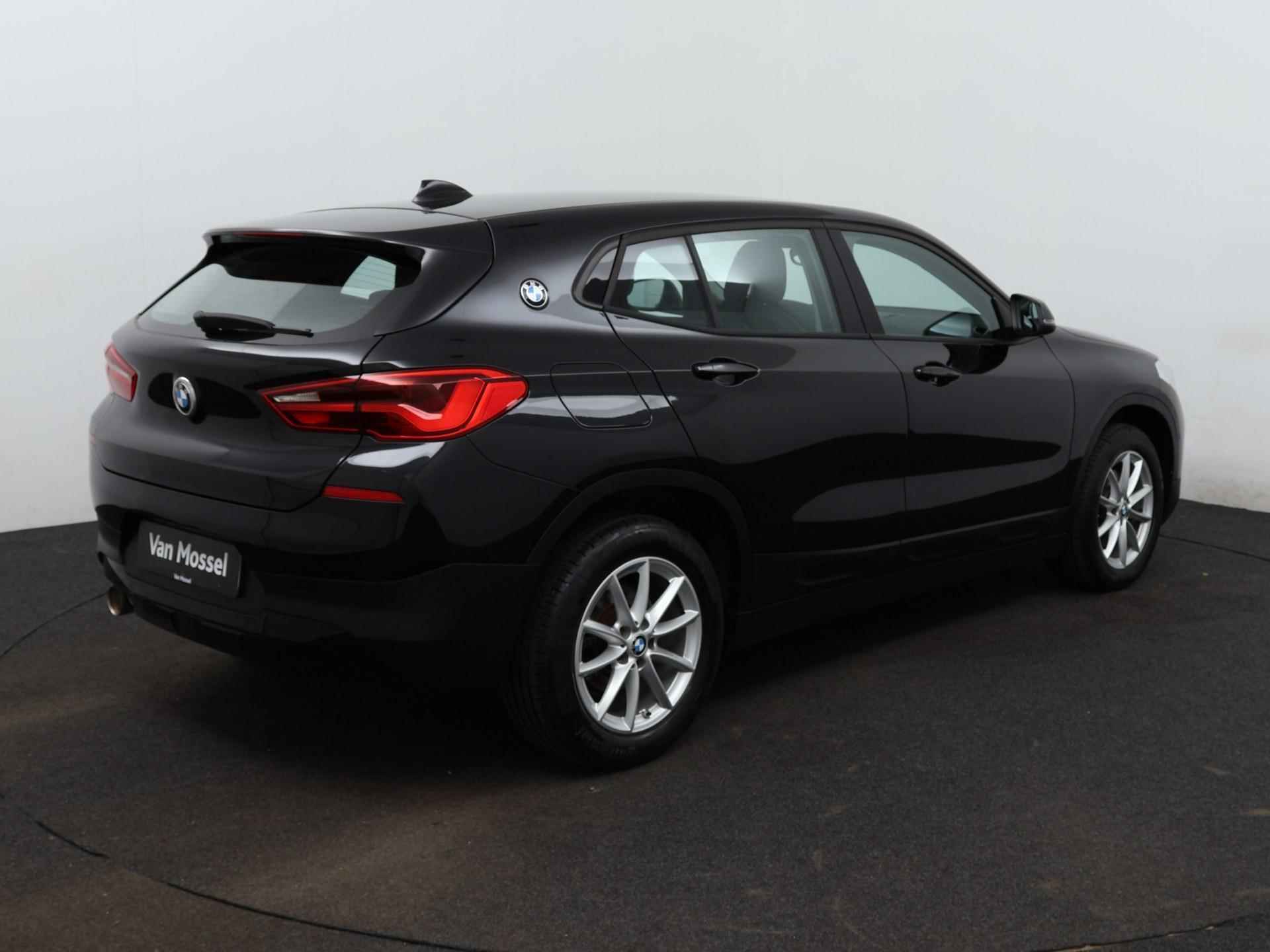 BMW X2 sDrive18i Executive | Climate control | Navigatie | Leder | LMV | Parkeer sensoren | - 3/21