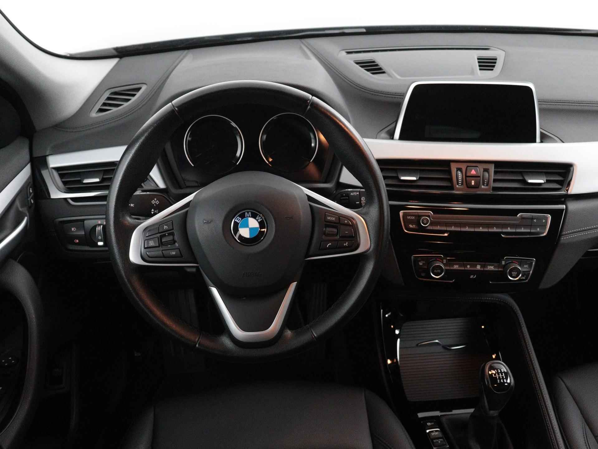 BMW X2 sDrive18i Executive | Climate control | Navigatie | Leder | LMV | Parkeer sensoren | - 19/21