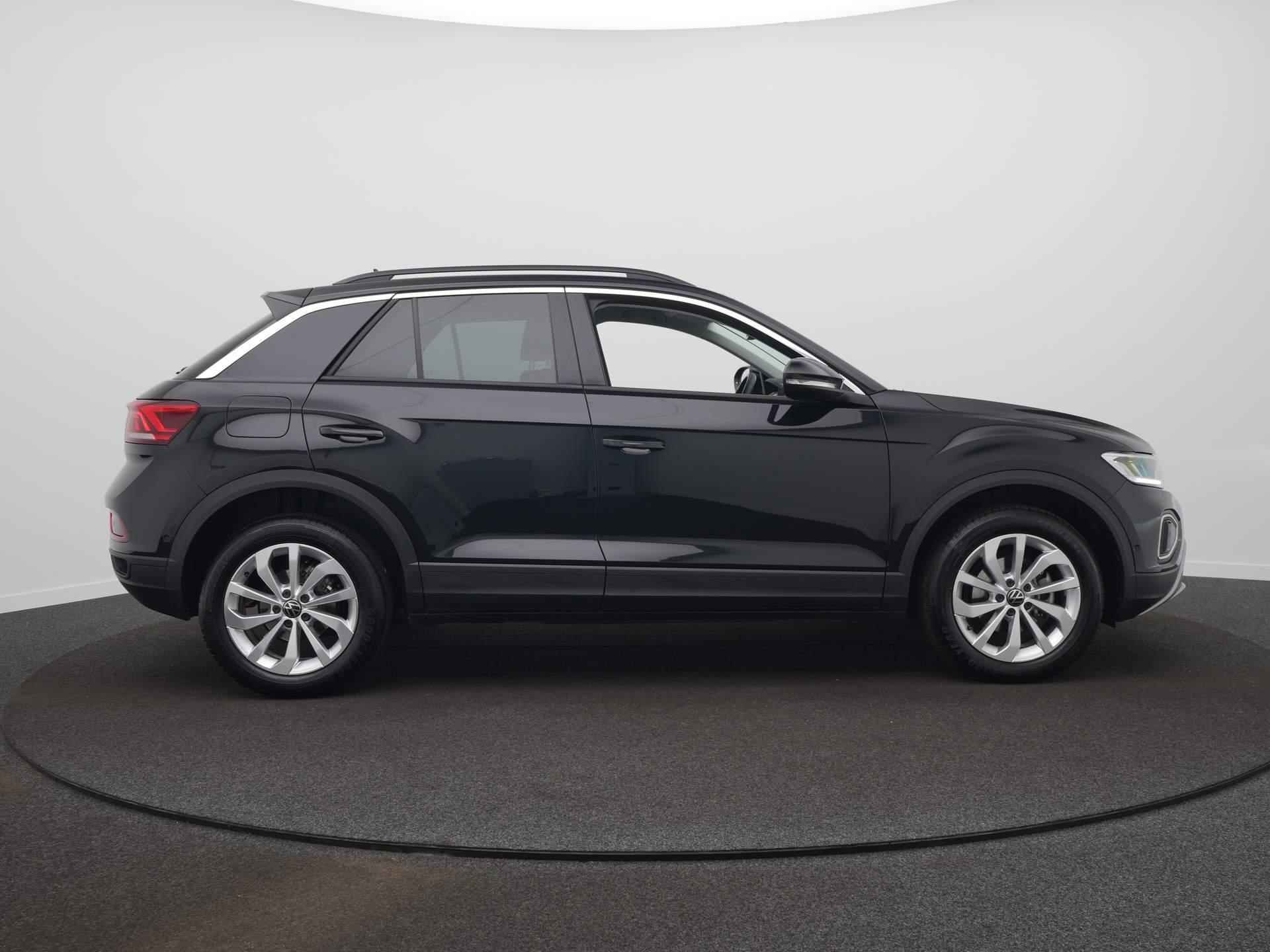 Volkswagen T-Roc 1.5 TSI Life DSG / Navi / Adaptive cruise / Trekhaak - 4/42