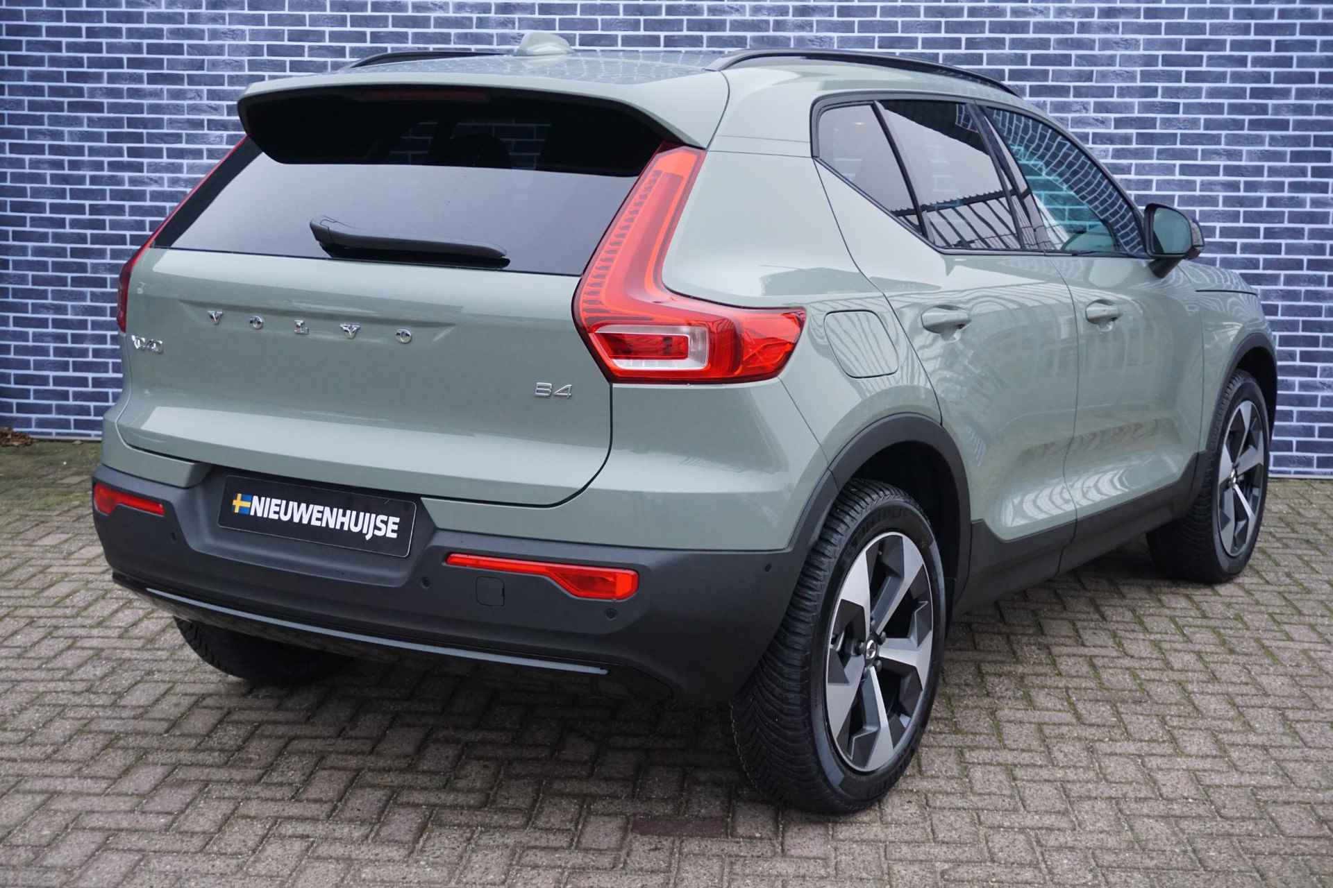 Volvo XC40 2.0 B4 Plus Dark | Panorama-Schuifdak | 360° Camera | Leder | Memory | All Season | - 4/34