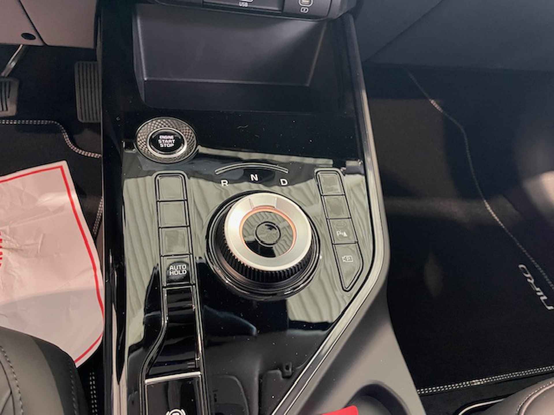 Kia Niro 1.6 GDi Hybrid DynamicLine - Stof/leder - Parkeersensoren voor en achter - Navigatie - Camera - Carplay Fabrieksgarantie Tot 2031 - 27/38