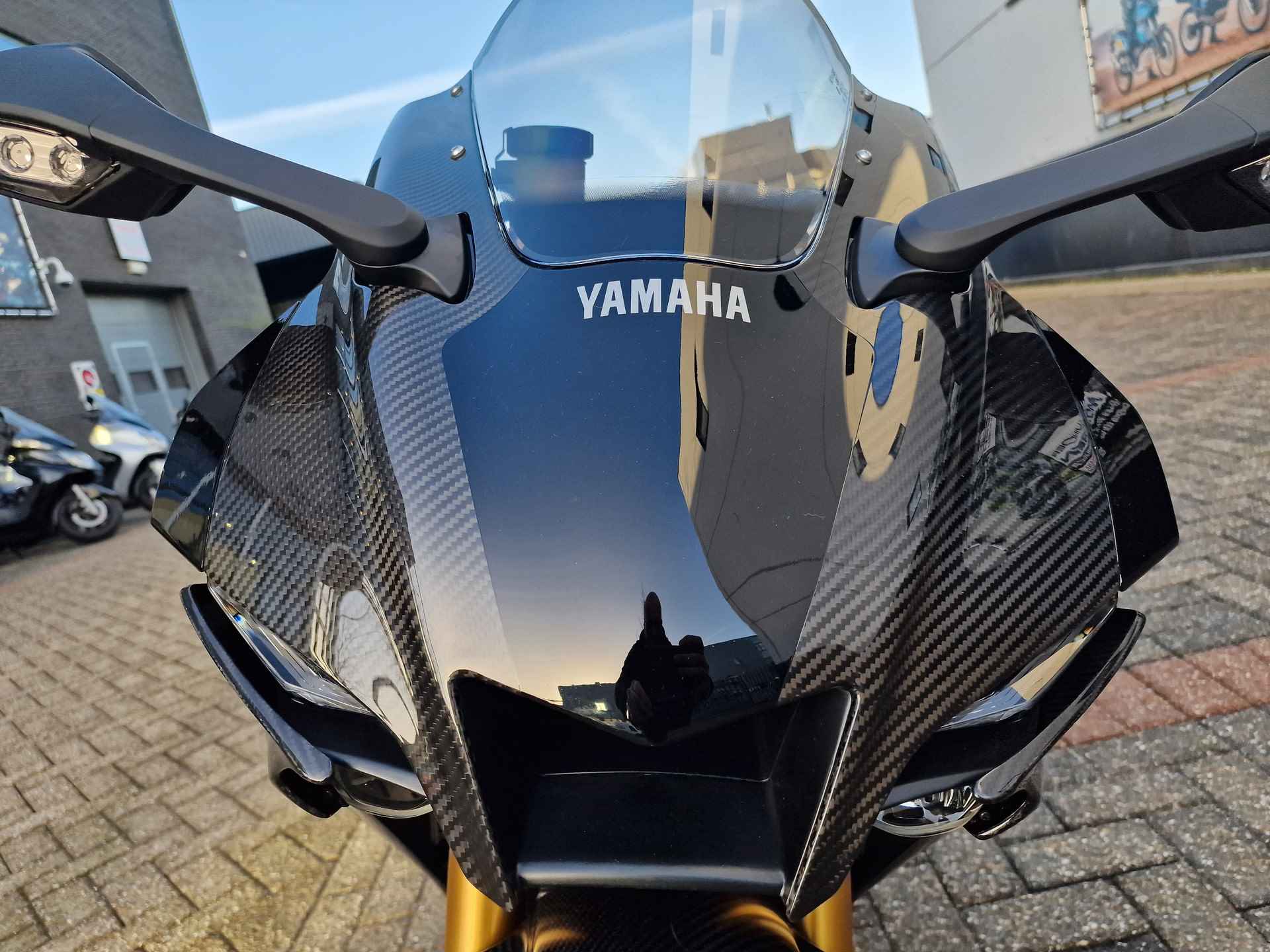 Yamaha YZF R1M - 8/25