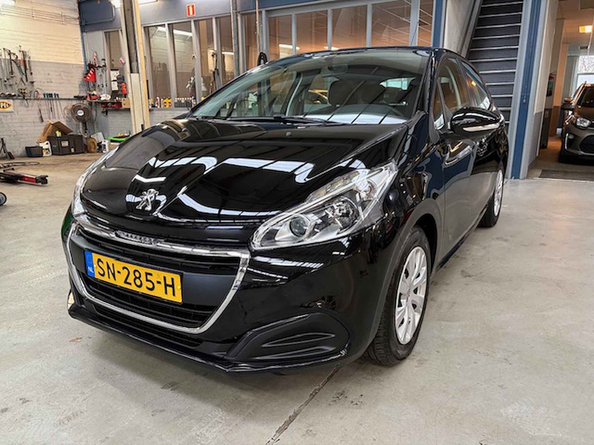 PEUGEOT 208 1.2 Puretech 82pk 5-Drs Active | Apple carplay / Android auto | Navigatie | Cruise control | Airco |  Bluetooth | NAP | Rijklaar prijs! - 4/21