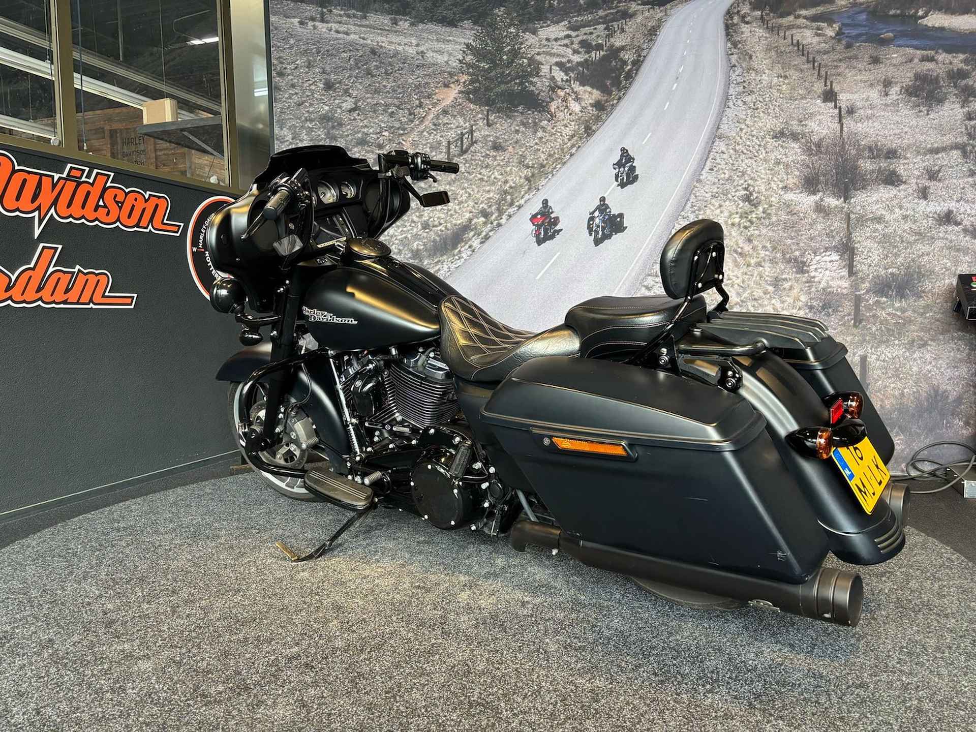 Harley-Davidson FLHXS STREET GLIDE SPECIAL - 2/7