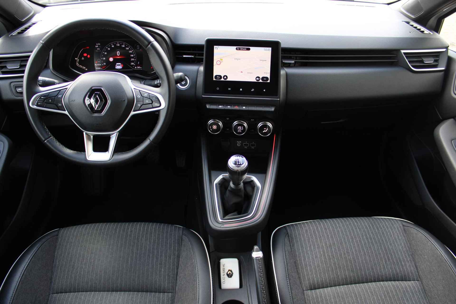 Renault Clio 1.0 TCe 90 Intens CLIMA | PDC | CRUISE - 35/36