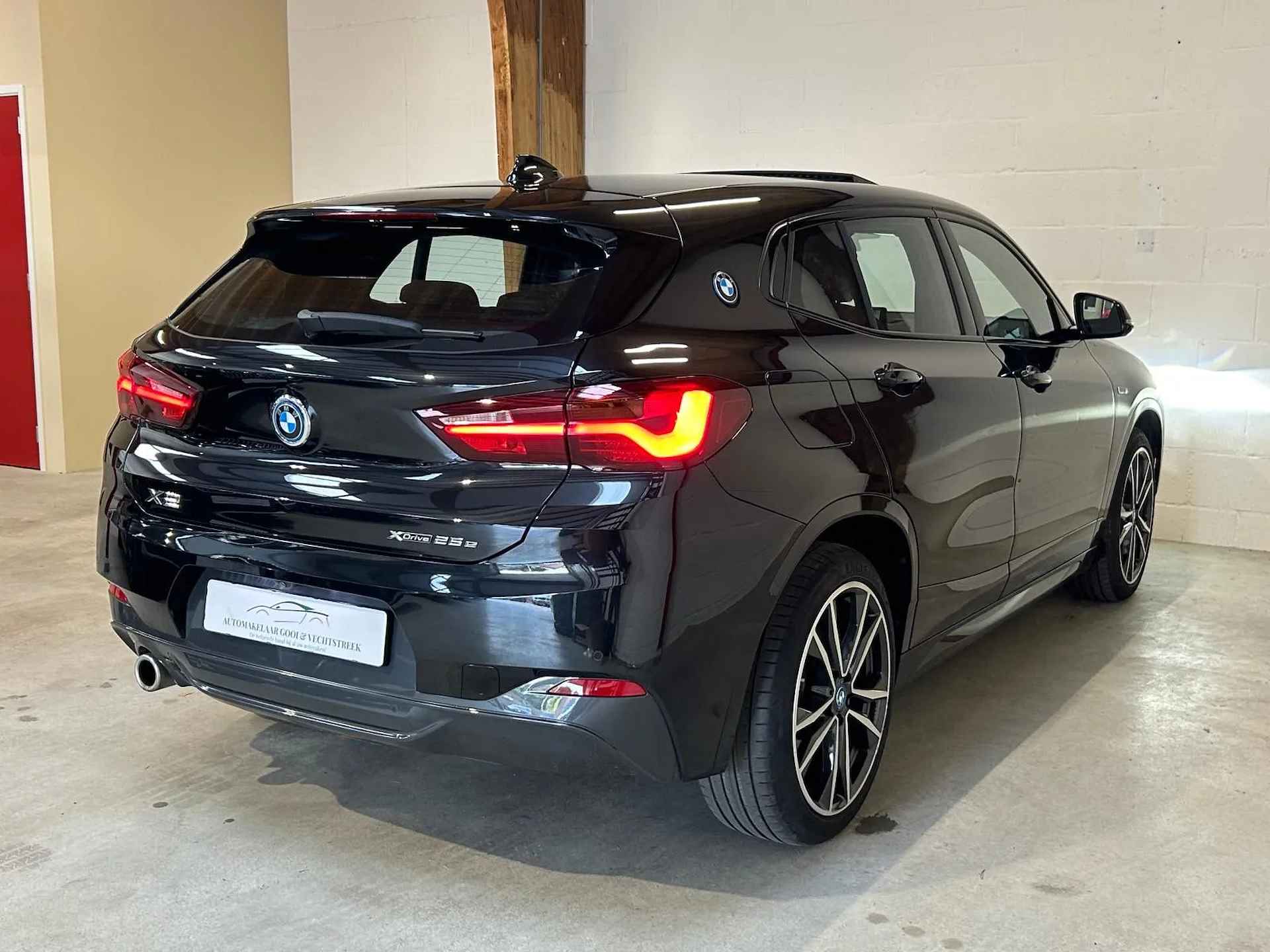 BMW X2 xDrive25e High Exec. - M-Sport - Panorama - Adaptief - 6/25