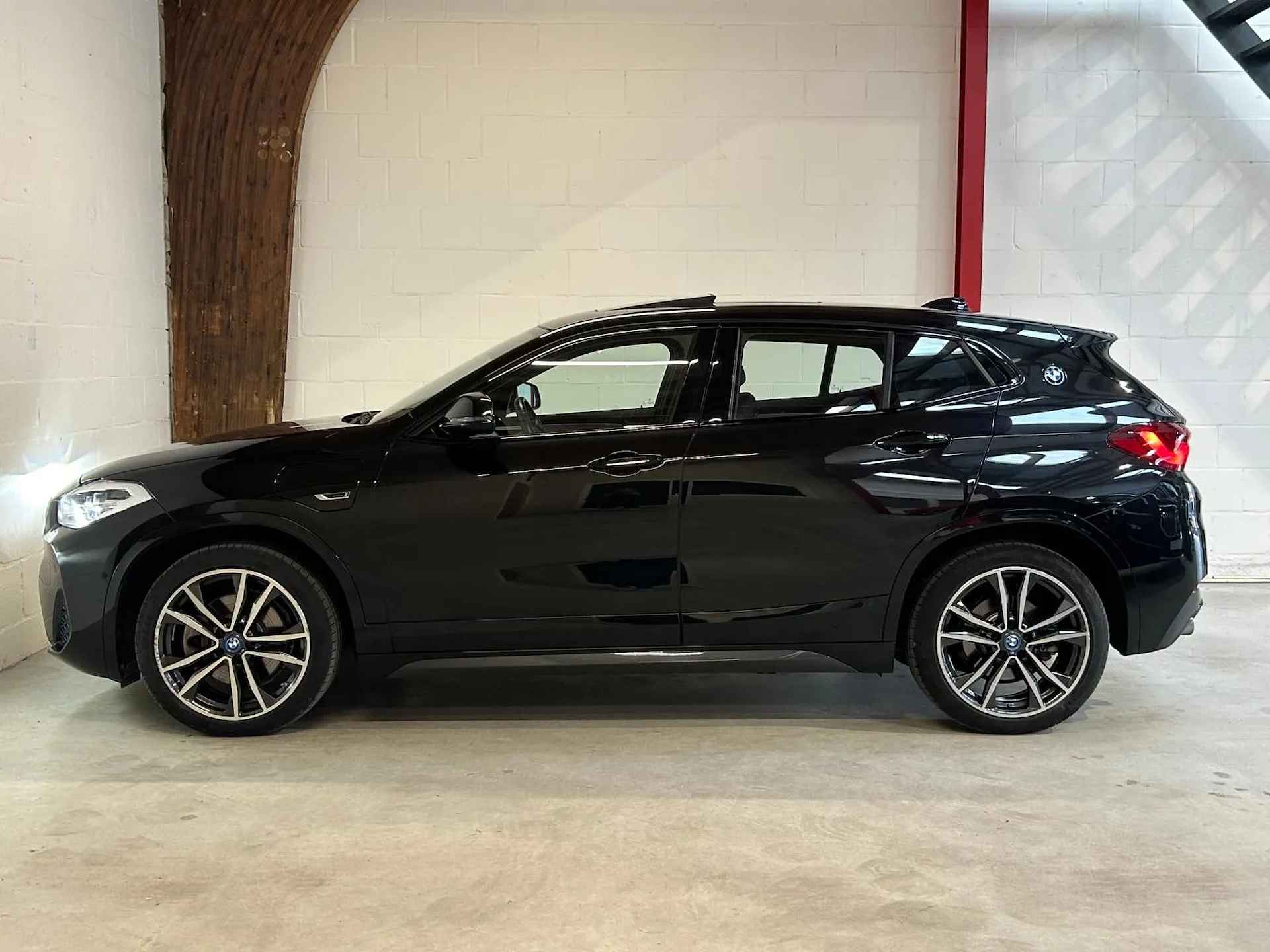 BMW X2 xDrive25e High Exec. - M-Sport - Panorama - Adaptief - 7/25