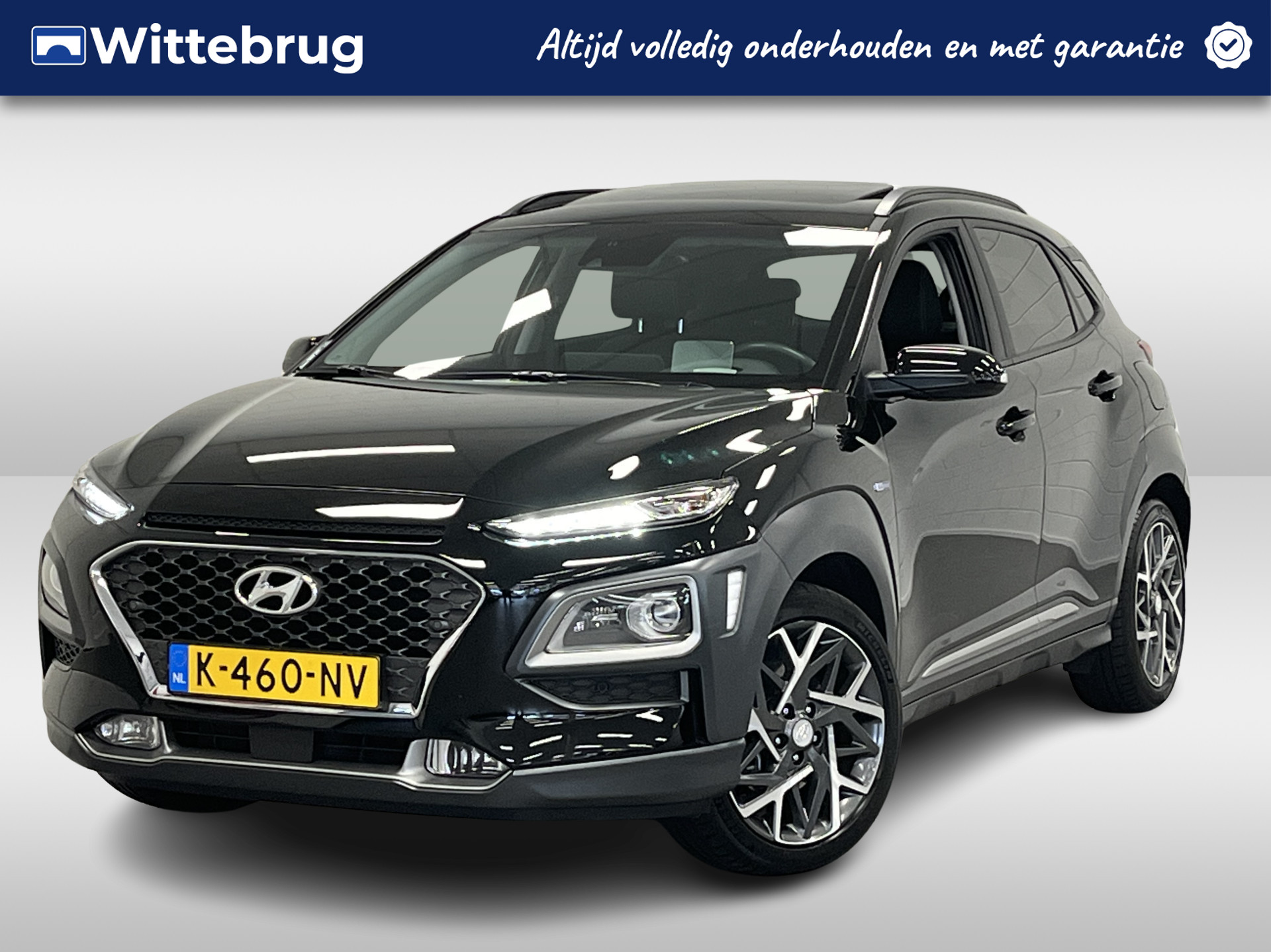 Hyundai KONA 1.6 GDI HEV Premium Sky LEDER | LED | OPEN DAK | NAVIGATIE | ZEER LUXE AUTO! bij viaBOVAG.nl