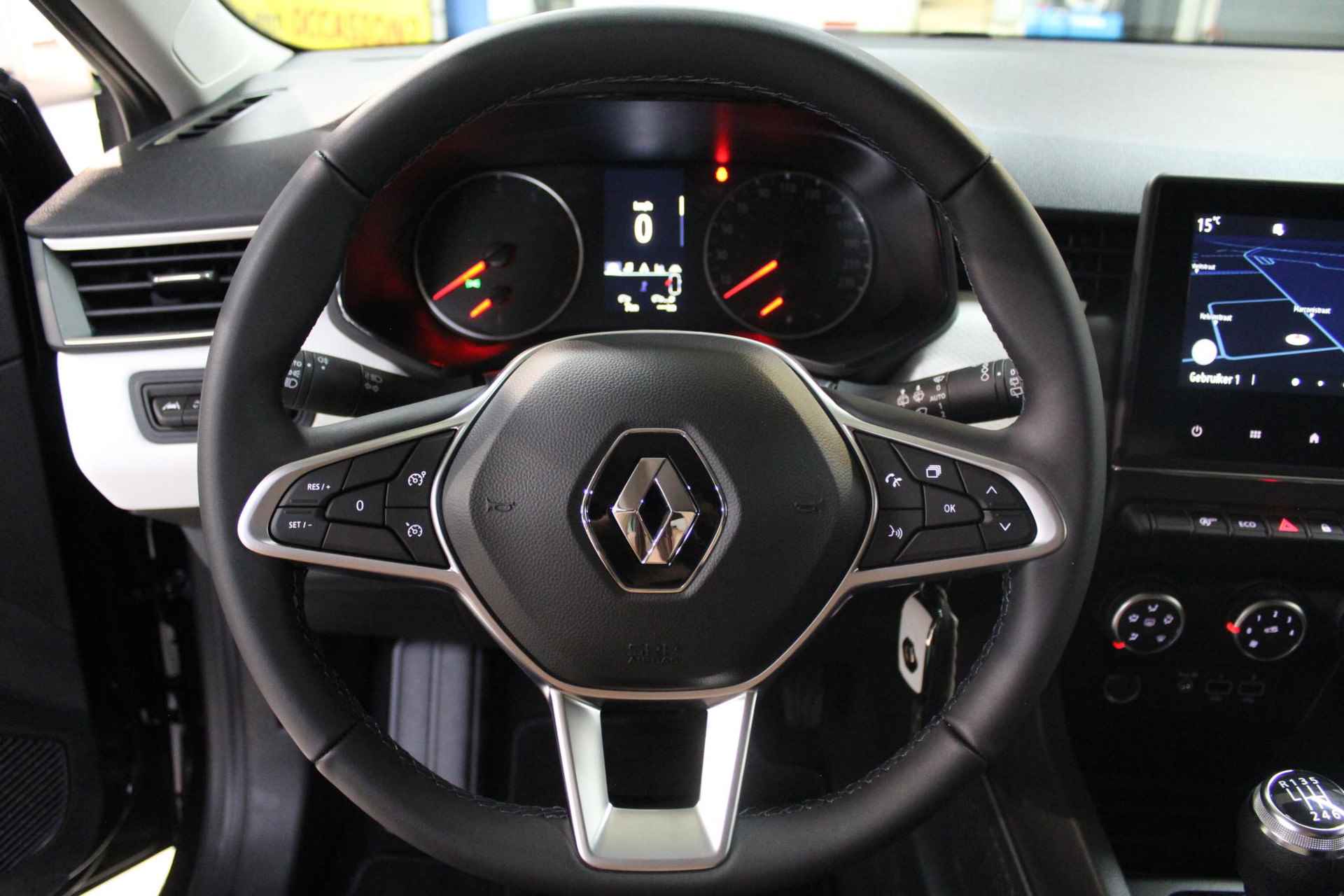 Renault Clio 1.0 TCe 90 Techno / Rondomzichtcamera / Apple Car Play & Android Auto / Armsteun voor / Parkeersensoren voor + achter / Metaalkleur / Cruise control / DAB / Automatische airco / Keyless / Kunstlederen - stof bekleding / LED / Navigatiesysteem - 12/41
