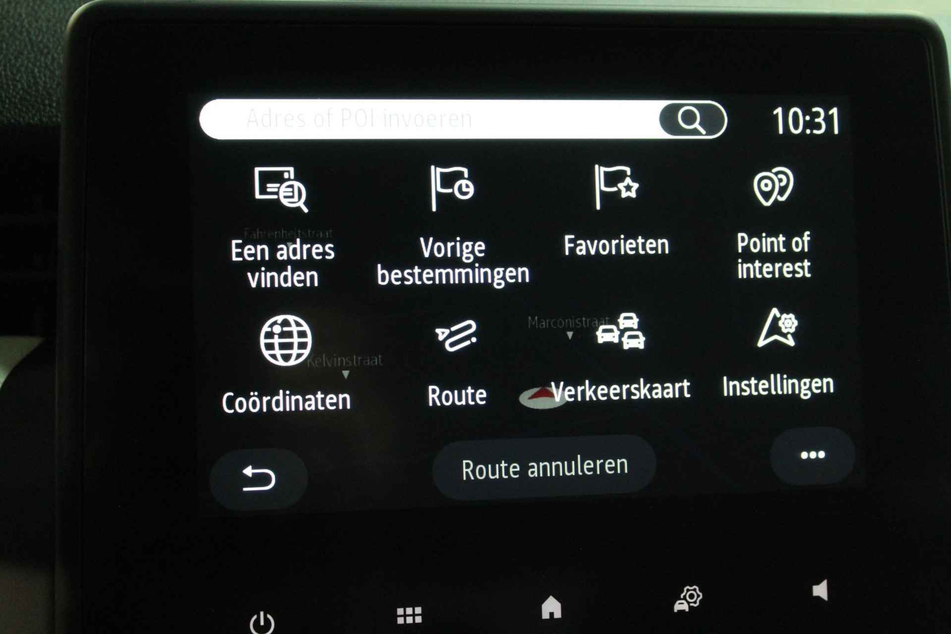 Renault Clio 1.0 TCe 90 Techno / Rondomzichtcamera / Apple Car Play & Android Auto / Armsteun voor / Parkeersensoren voor + achter / Metaalkleur / Cruise control / DAB / Automatische airco / Keyless / Kunstlederen - stof bekleding / LED / Navigatiesysteem - 38/41