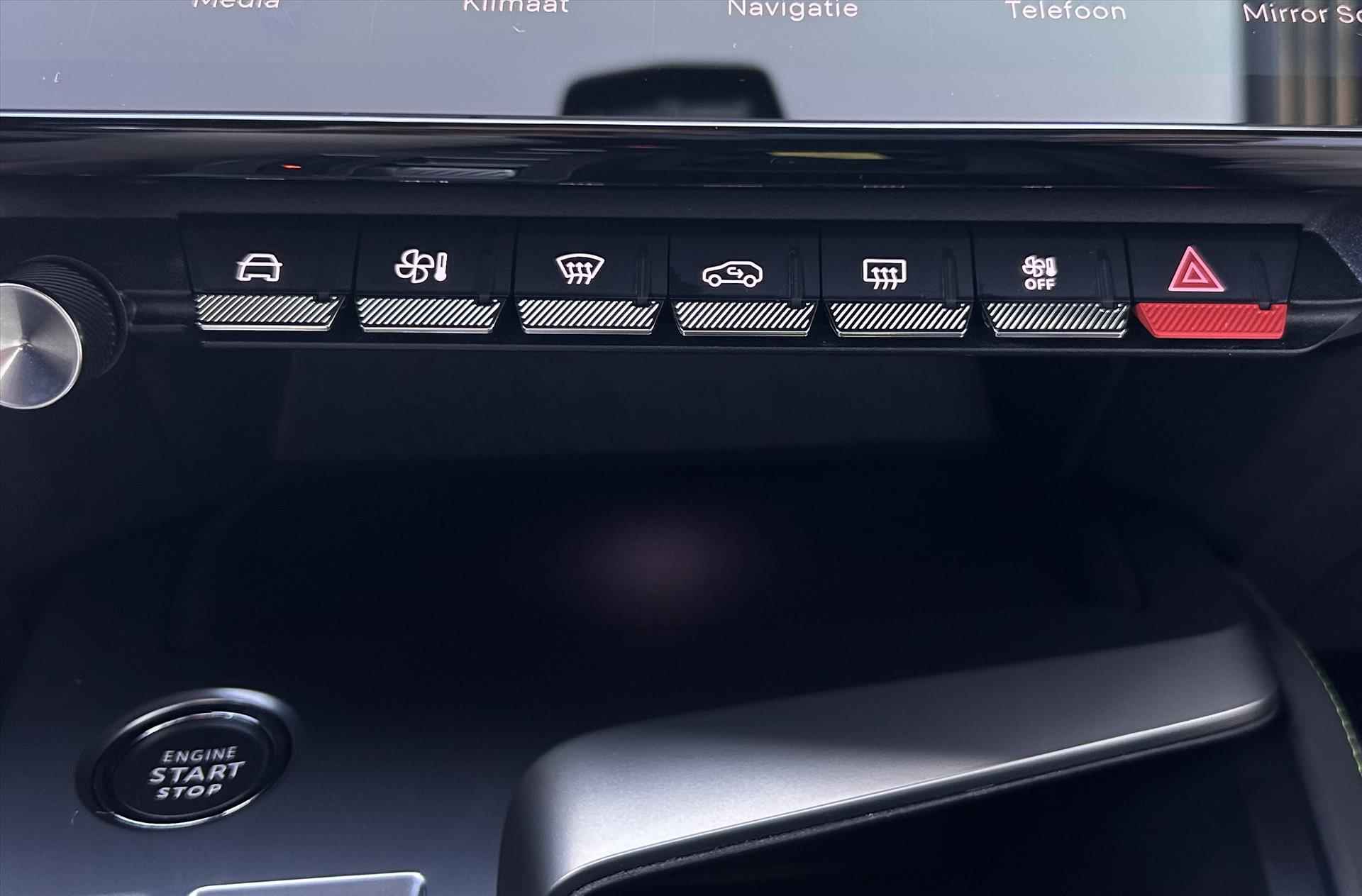 PEUGEOT 408 1.6 Plug-In Hybrid 225PK e-EAT8 GT First Edition |  Parkeercamera 360 | Stuurverwarming | Androidauto + Apple Carplay |  AGR stoelen met geheugen | - 8/36