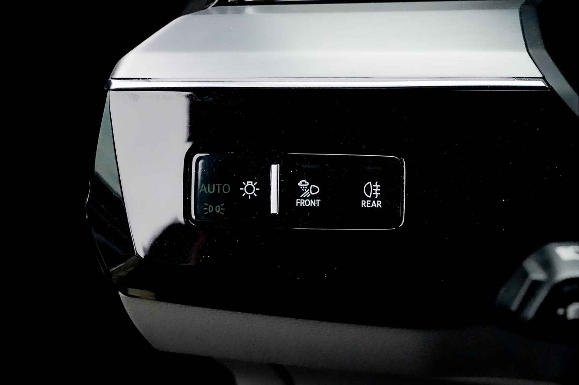 Audi e-tron e-tron 55 quattro 95 kWh | Virtual Mirrors | Bang&Olufsen - 17/38