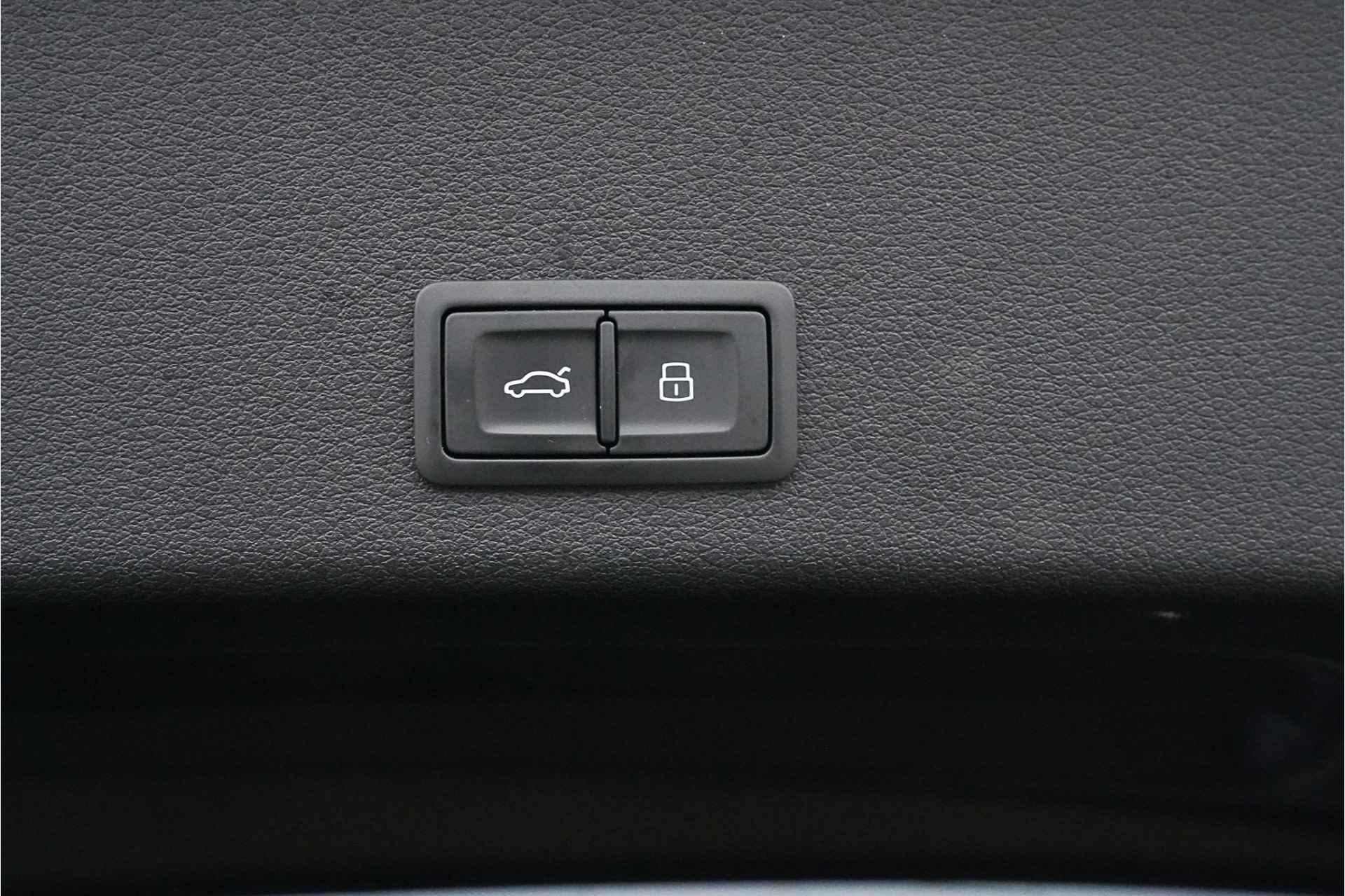 Audi e-tron e-tron 55 quattro 95 kWh | Virtual Mirrors | Bang&Olufsen - 36/38
