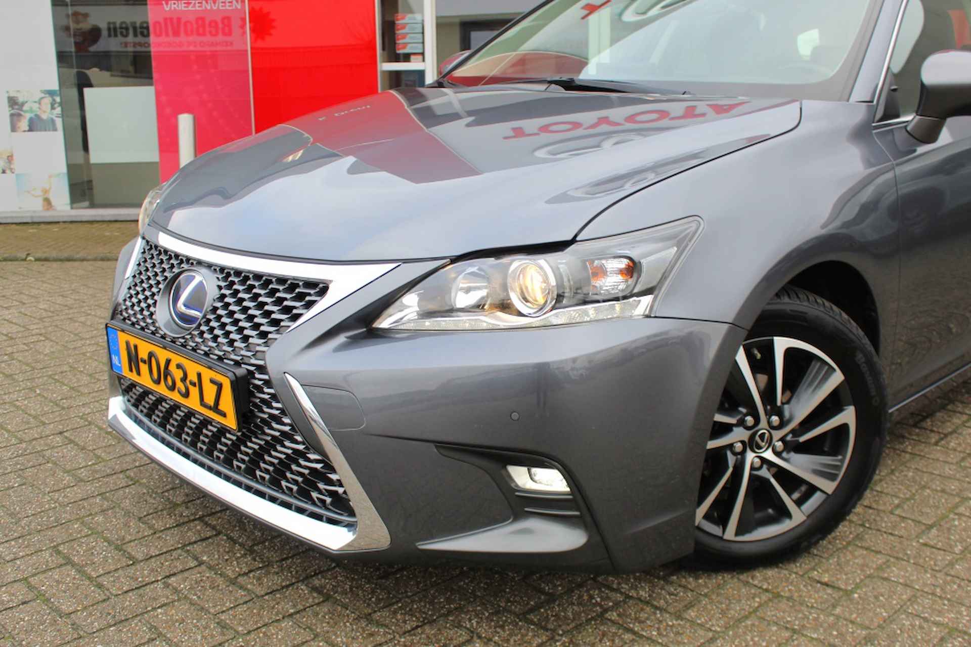 Lexus CT 200h Business Line Pro | Afn. Trekhaak | Navi | Parkeersensoren - 2/39