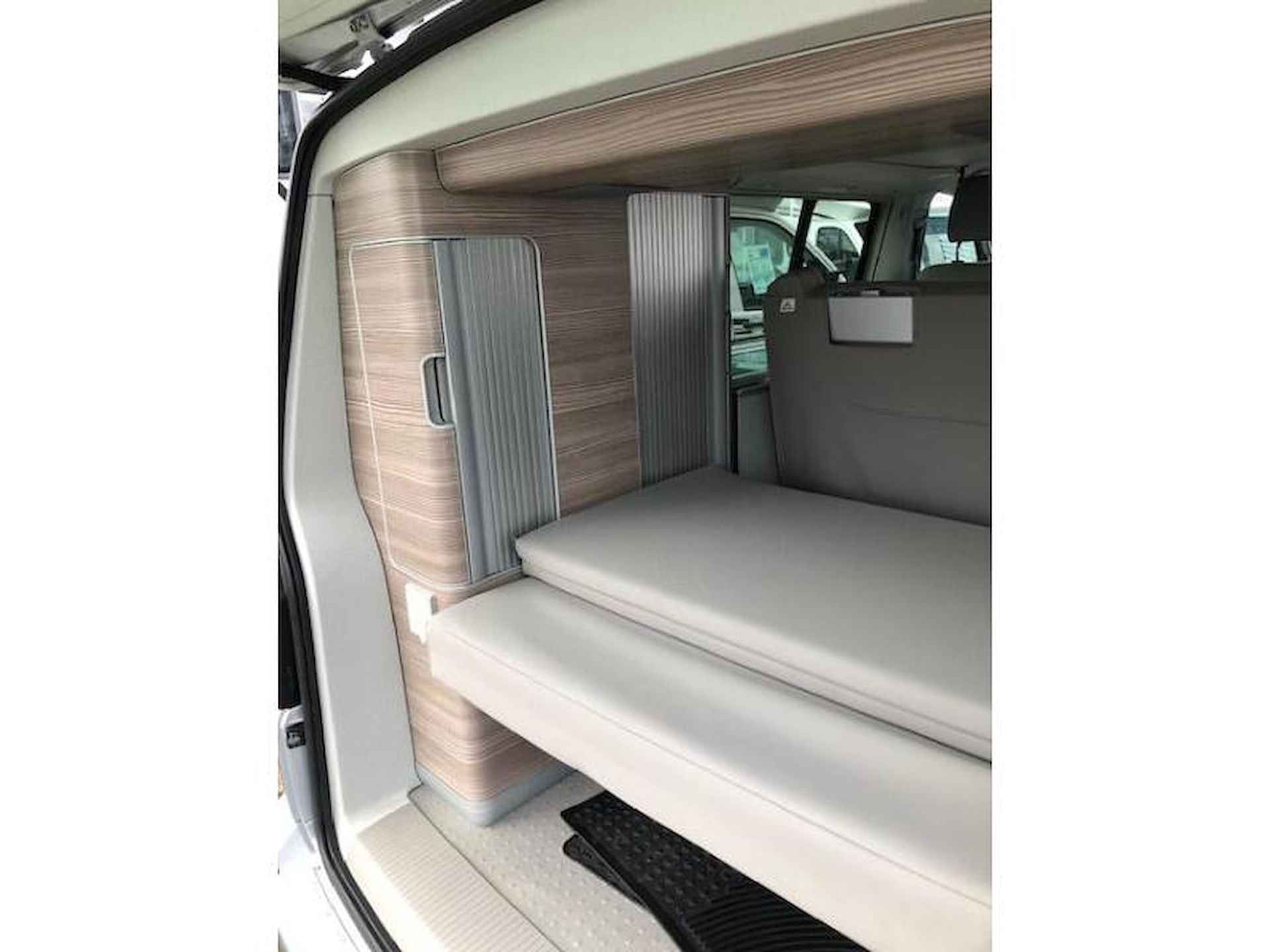 Volkswagen California 150 PK Special edition - 9/10