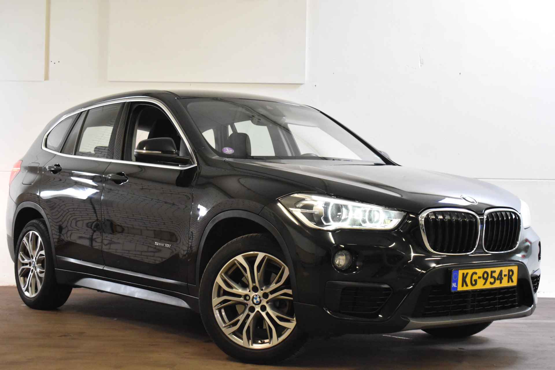 BMW X1 sDrive18i CENTENNIAL EXECUTIVE NAVI/CC/STOELVERW. - 5/25